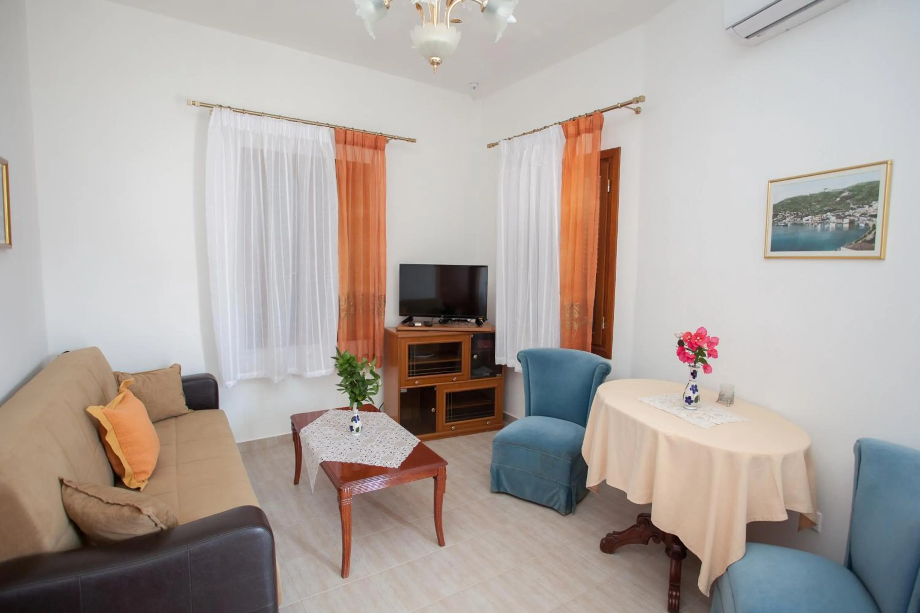 Property building in Villa Zacharo