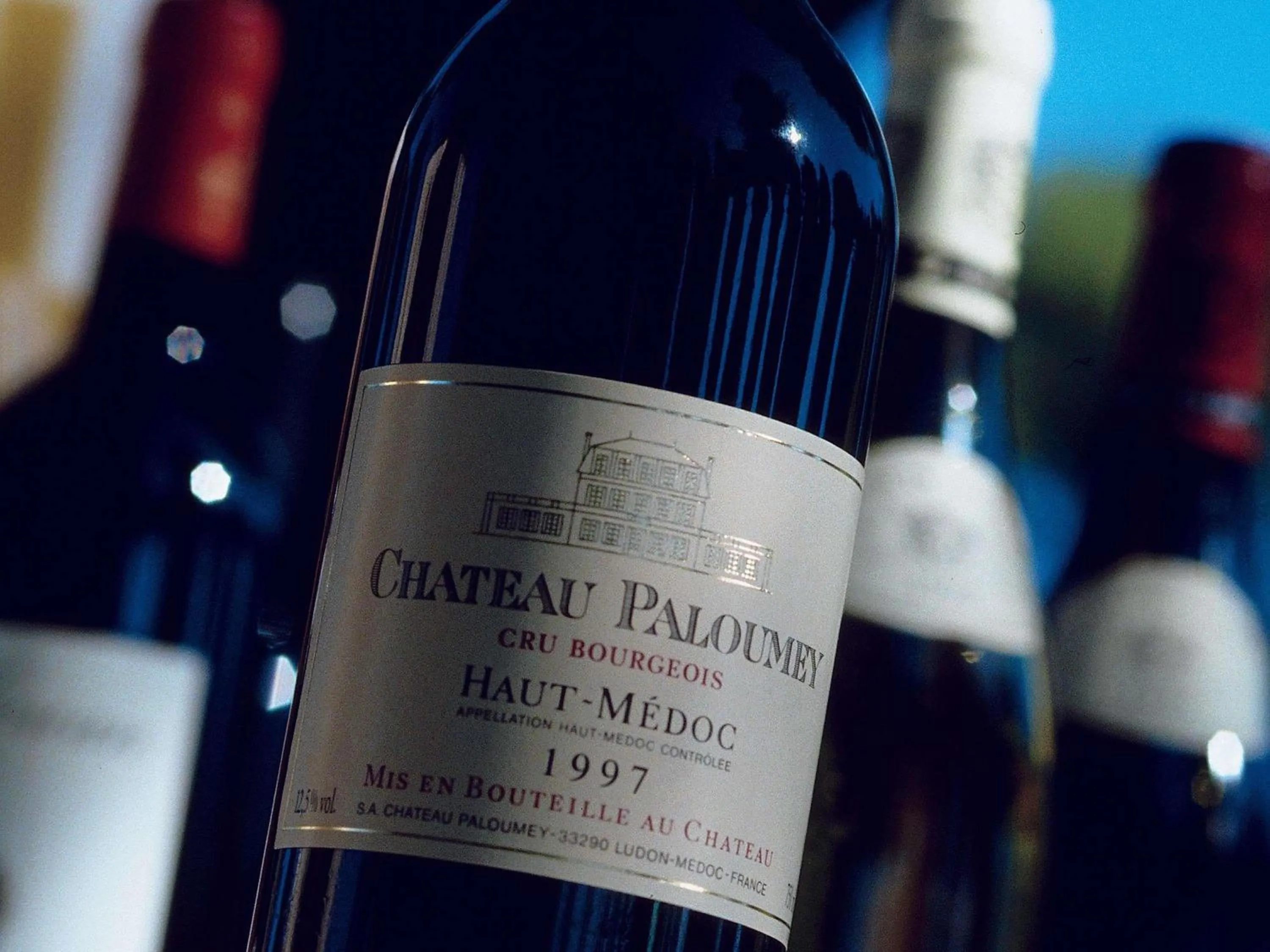 Lounge or bar in Mercure Maceio Pajuçara