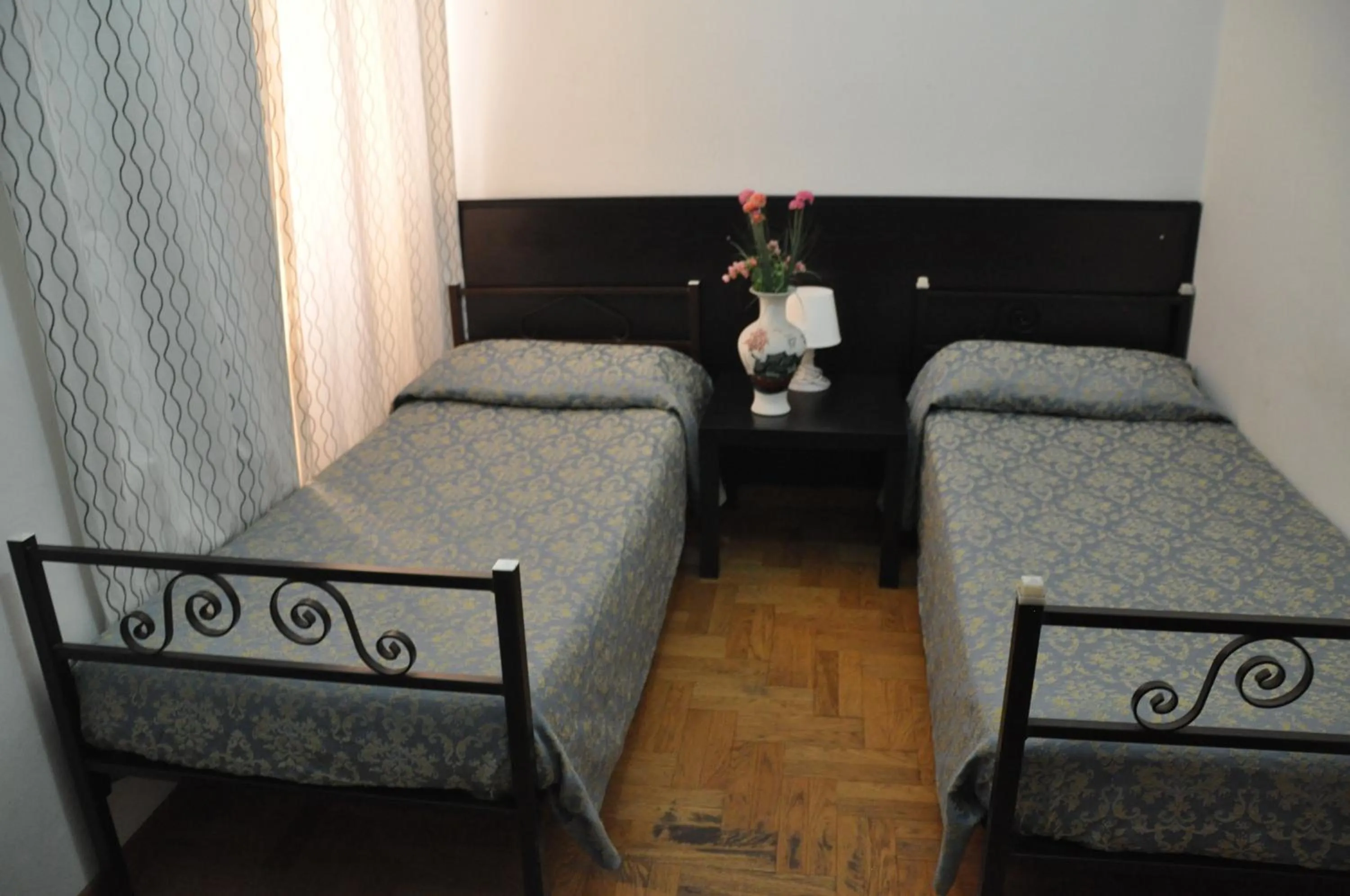 Photo of the whole room in Hotel Beauty