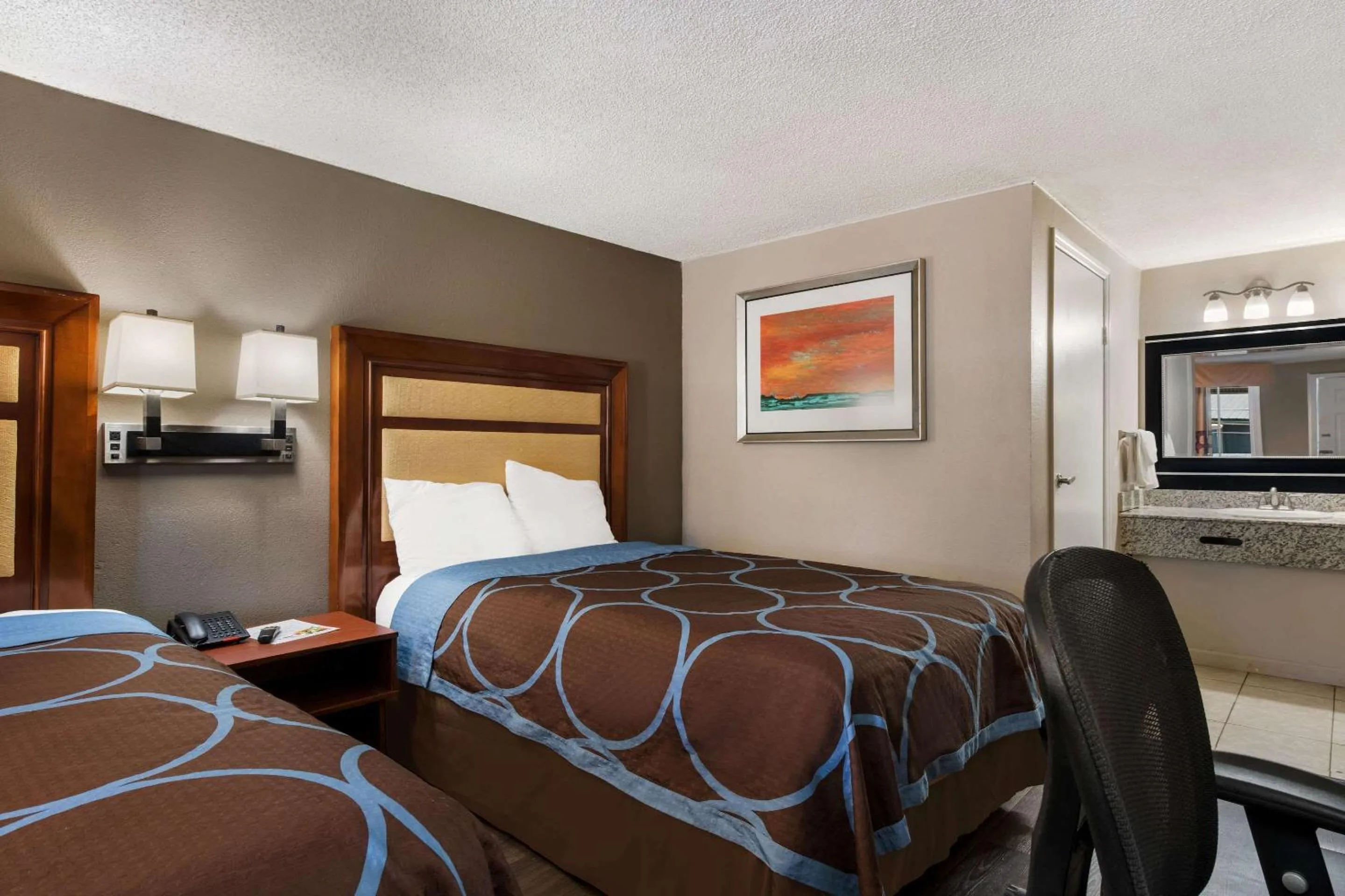 Bedroom, Bed in Rodeway Inn Charlotte Airport Area