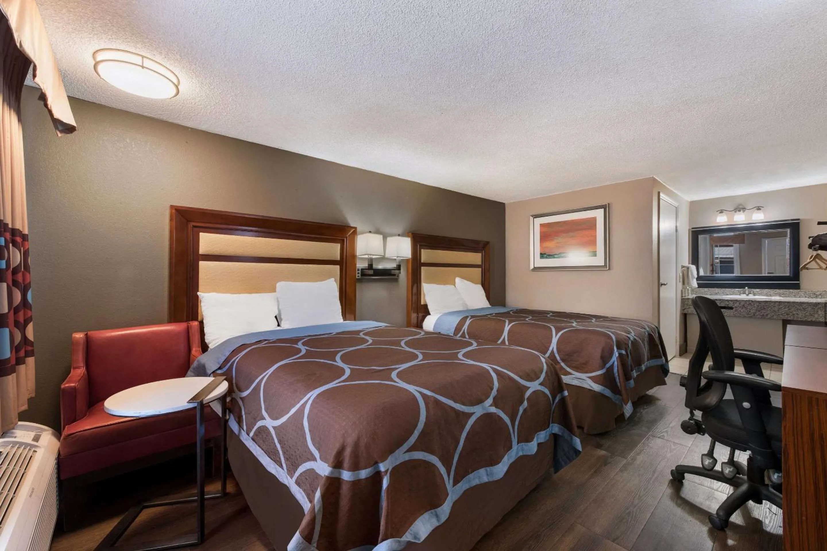 Bedroom, Bed in Rodeway Inn Charlotte Airport Area