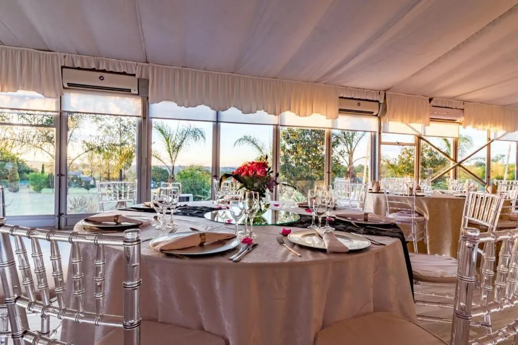 Hoyohoyo Chartwell Lodge