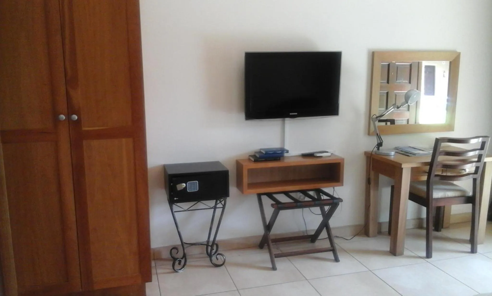 TV and multimedia in Hoyohoyo Chartwell Lodge
