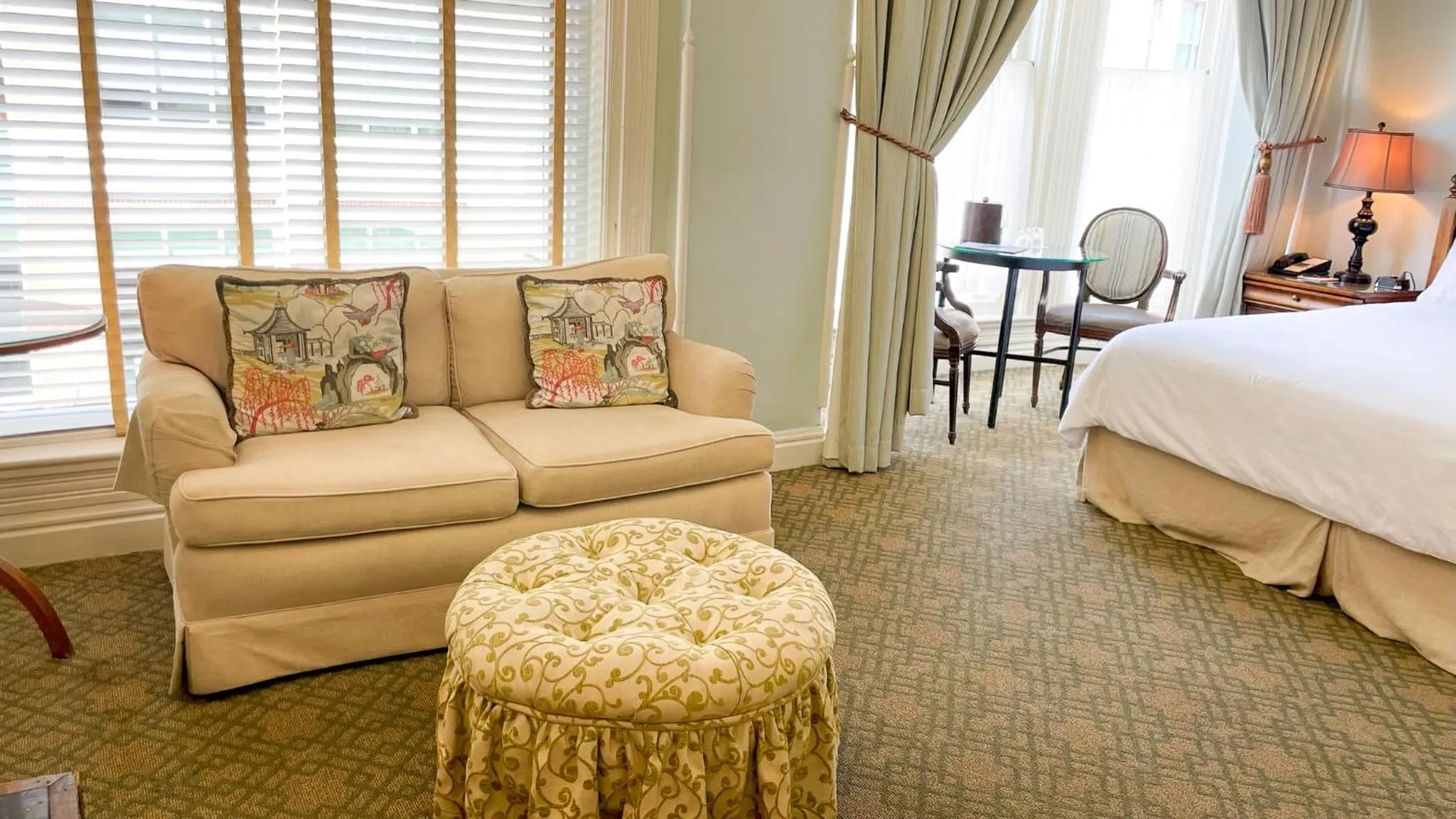 Photo of the whole room, Bed in Fulton Lane Inn