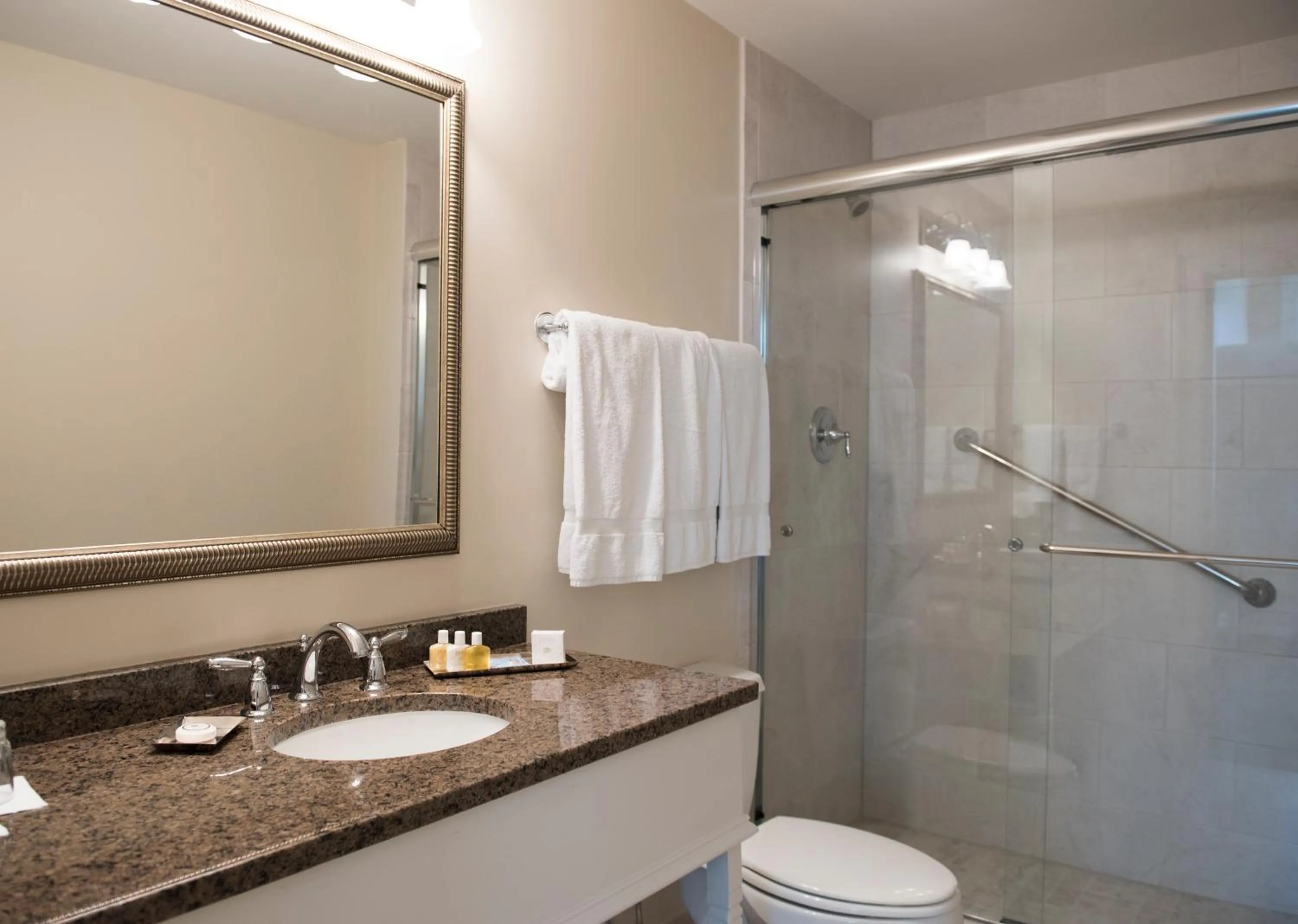 Bathroom in Fulton Lane Inn