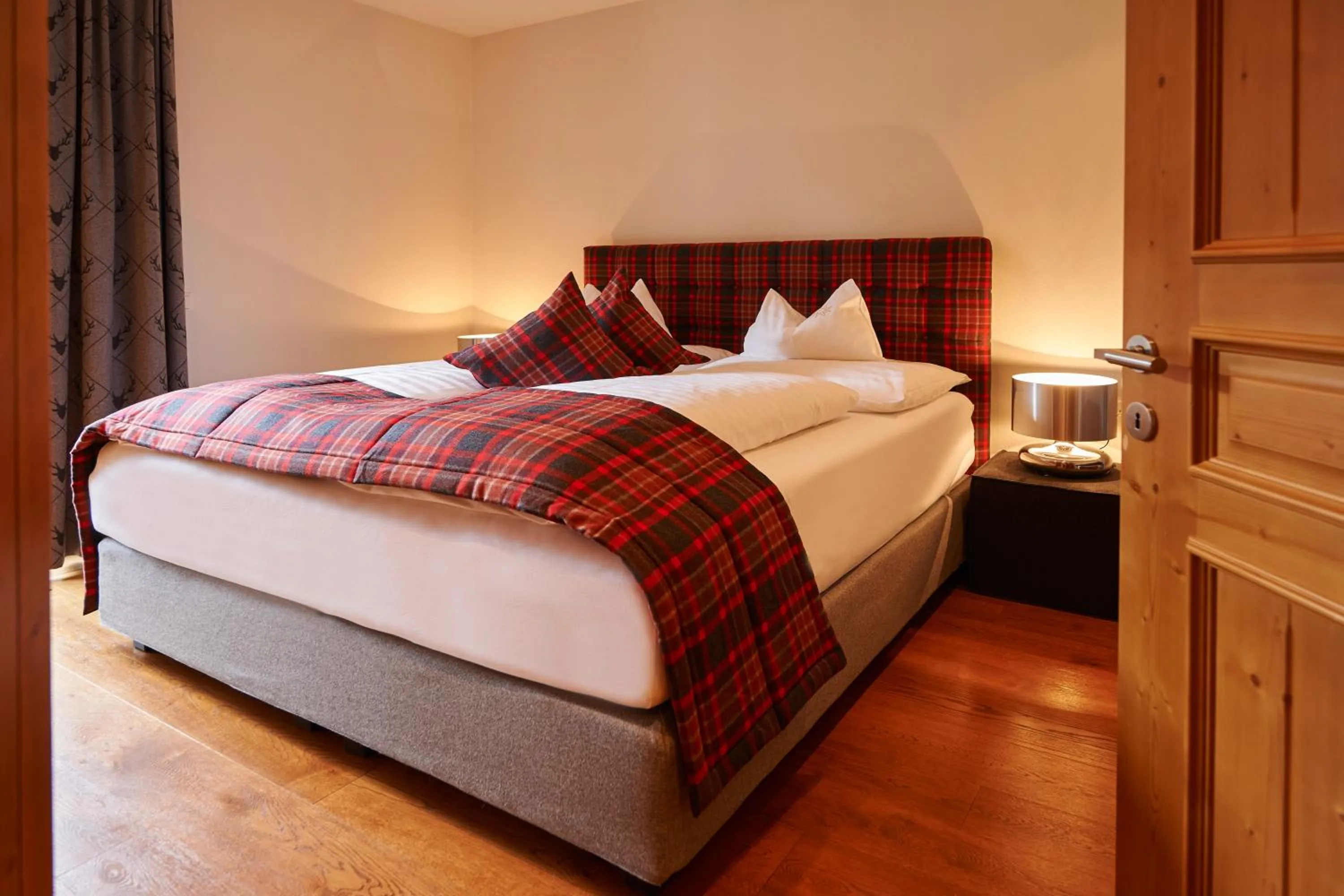 Bed in Hotel Mohnenfluh