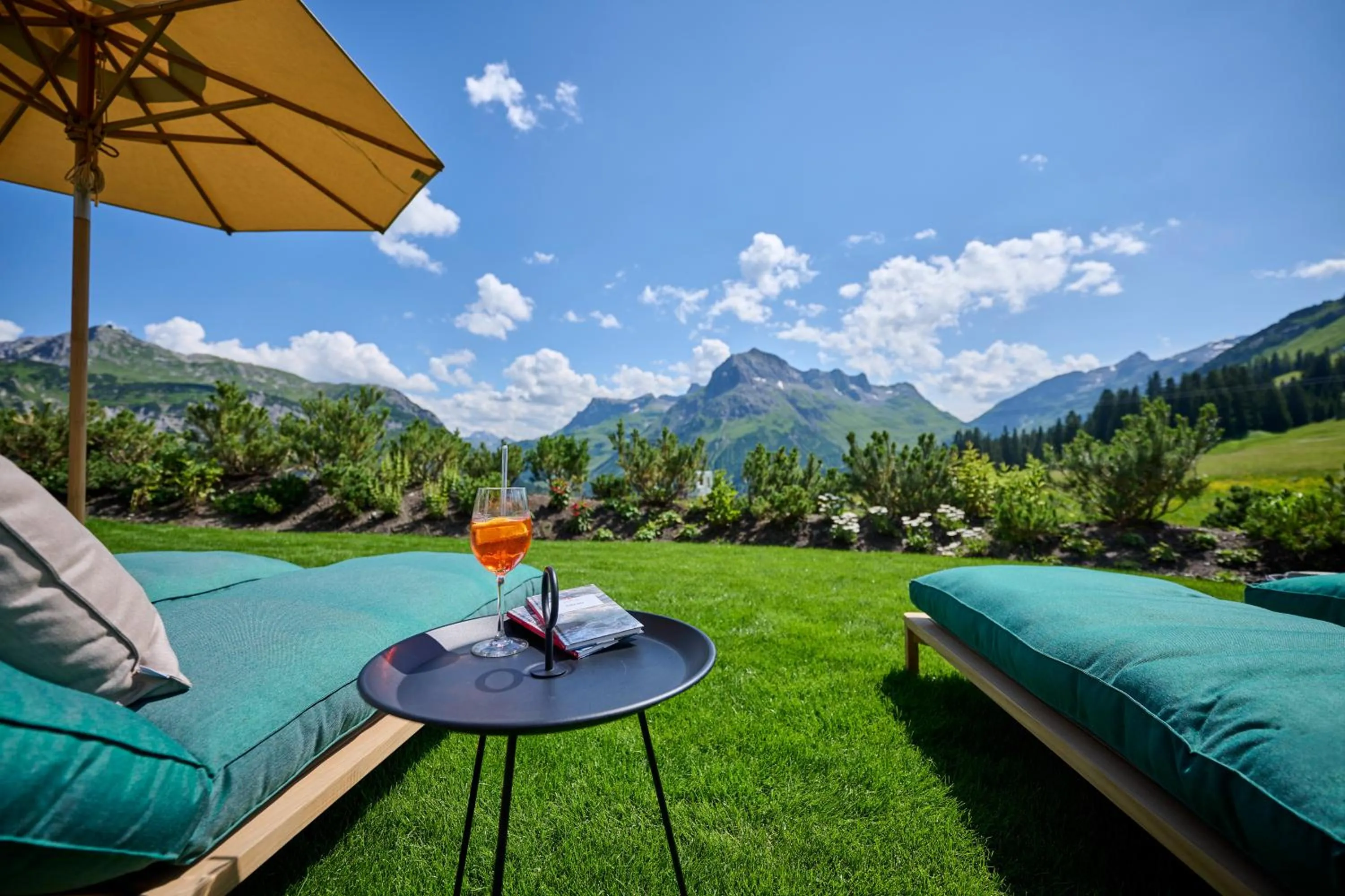 Garden view in Hotel Mohnenfluh