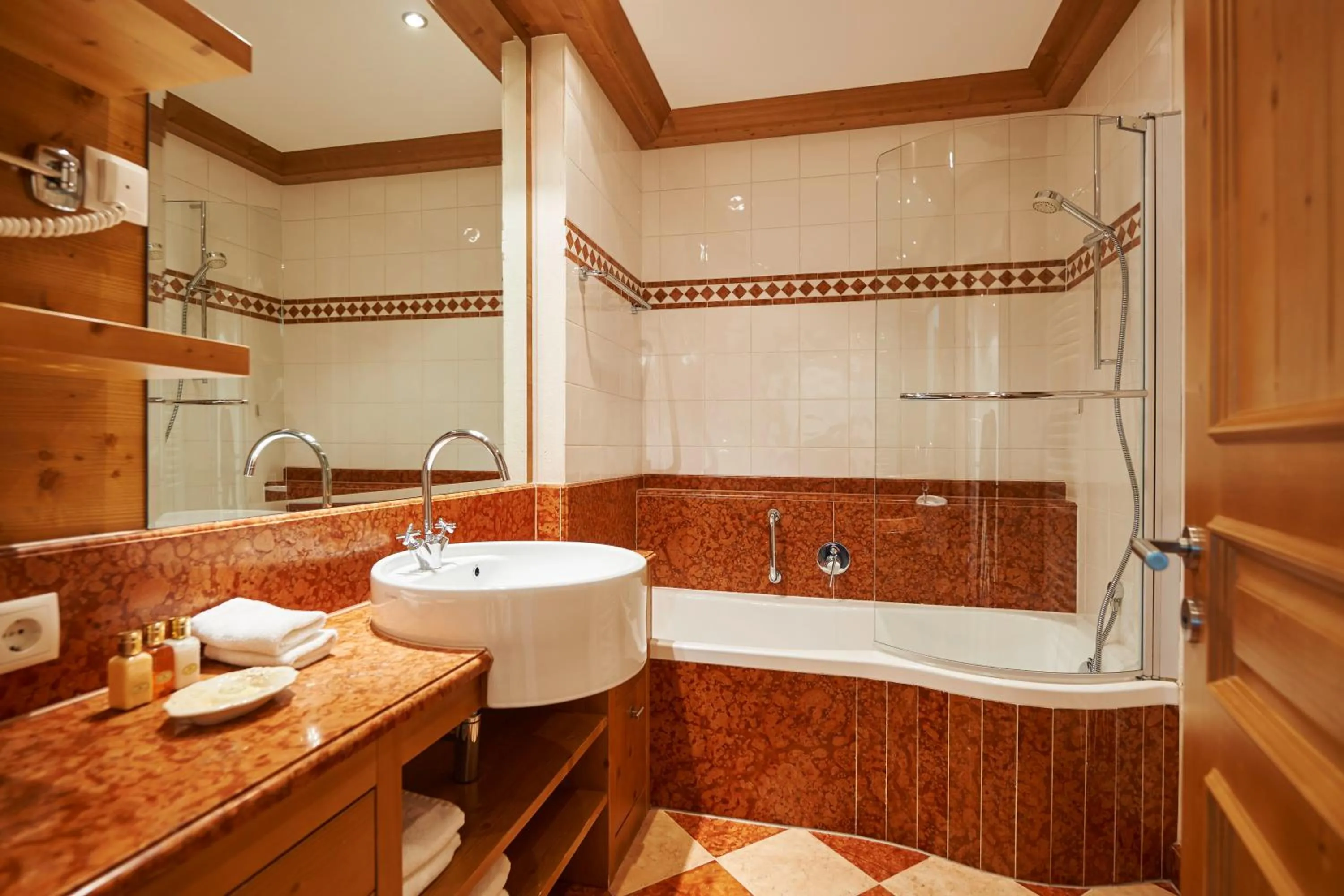 Shower in Hotel Mohnenfluh