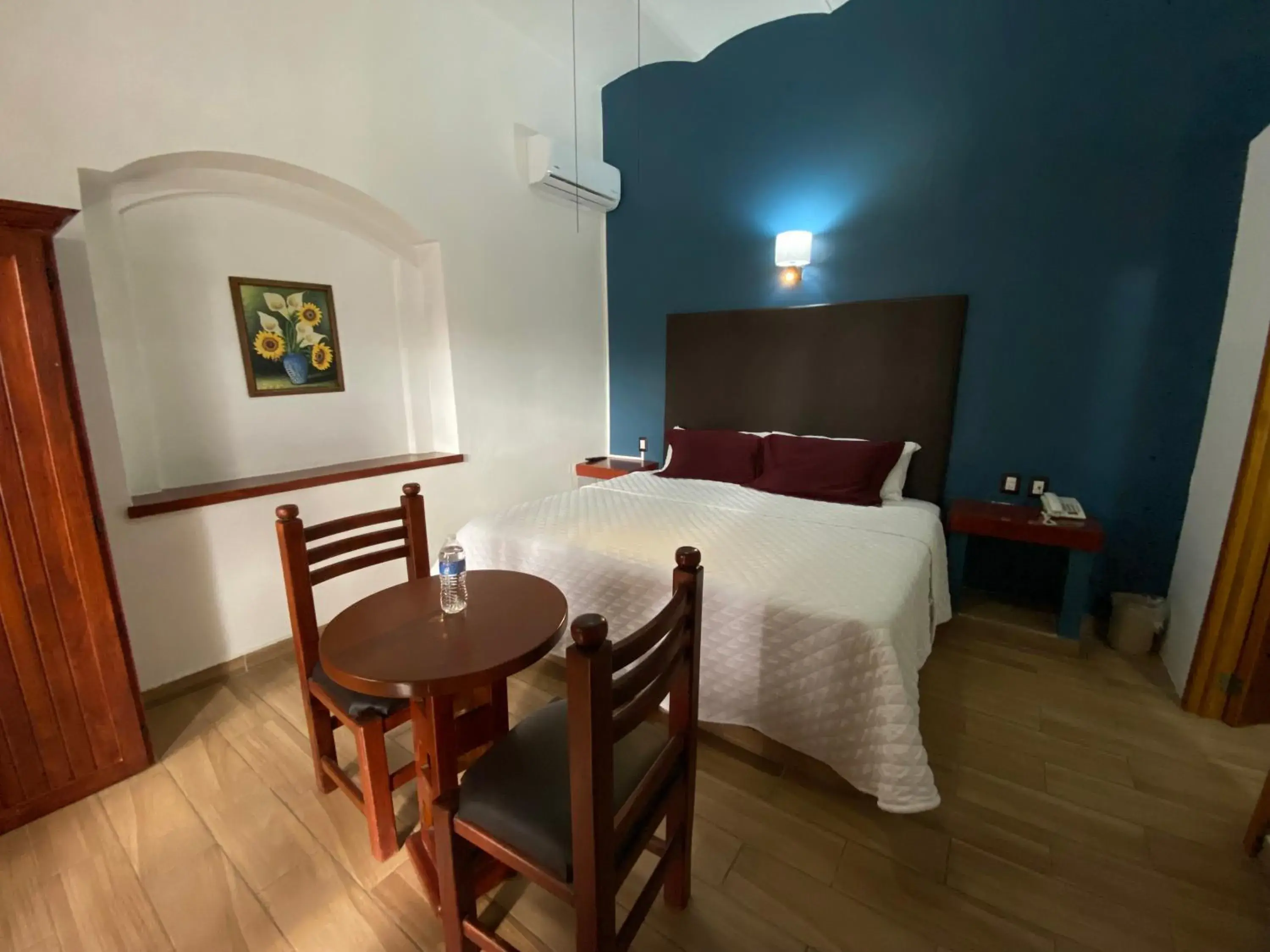 King Room - single occupancy in Hotel El Relicario King Room - single occupancy in Hotel El Relicario