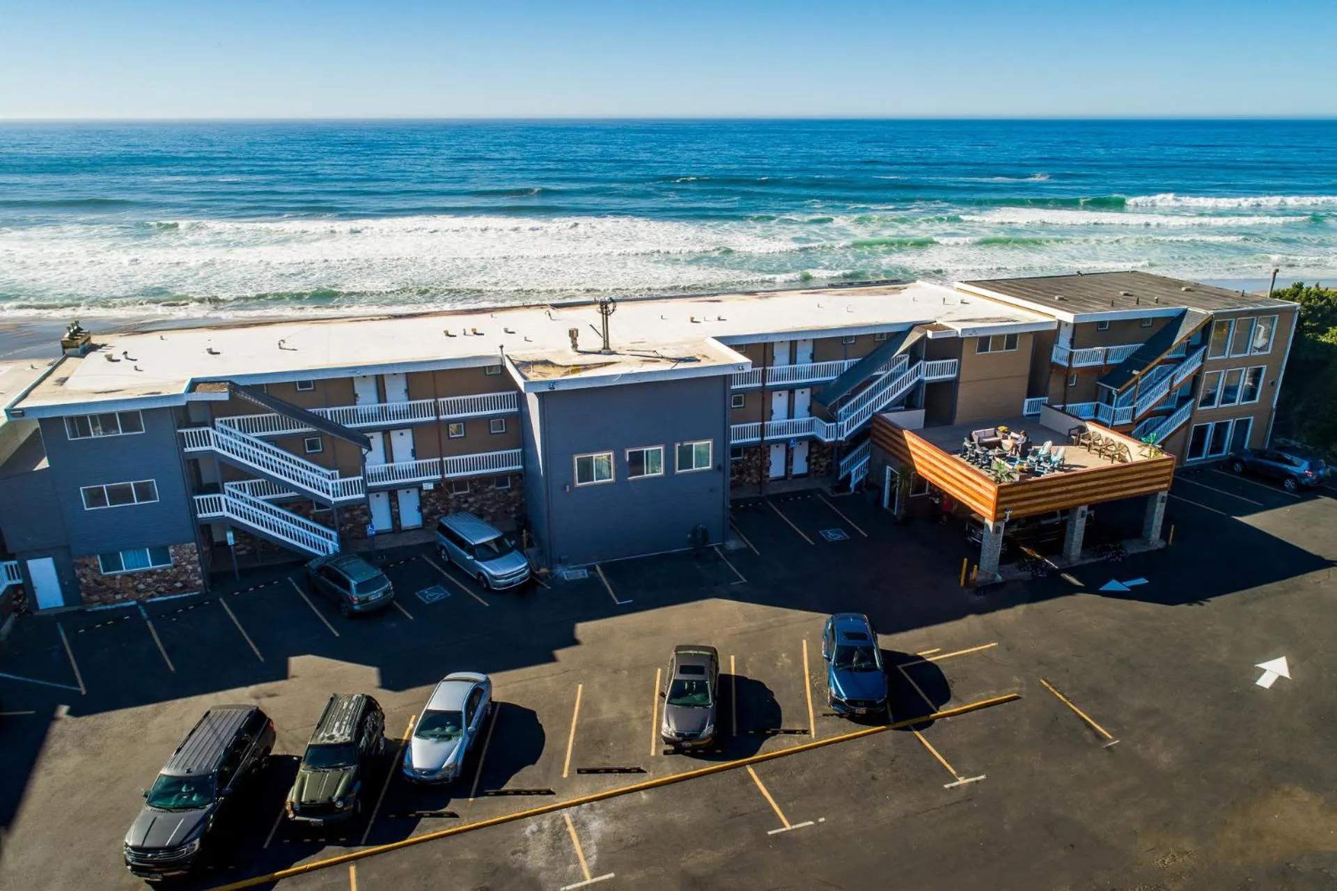 Property building in Sailor Jack Oceanfront Motel