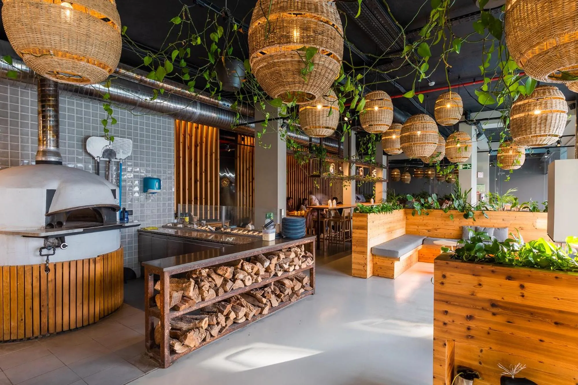 Restaurant/places to eat in You and the sea