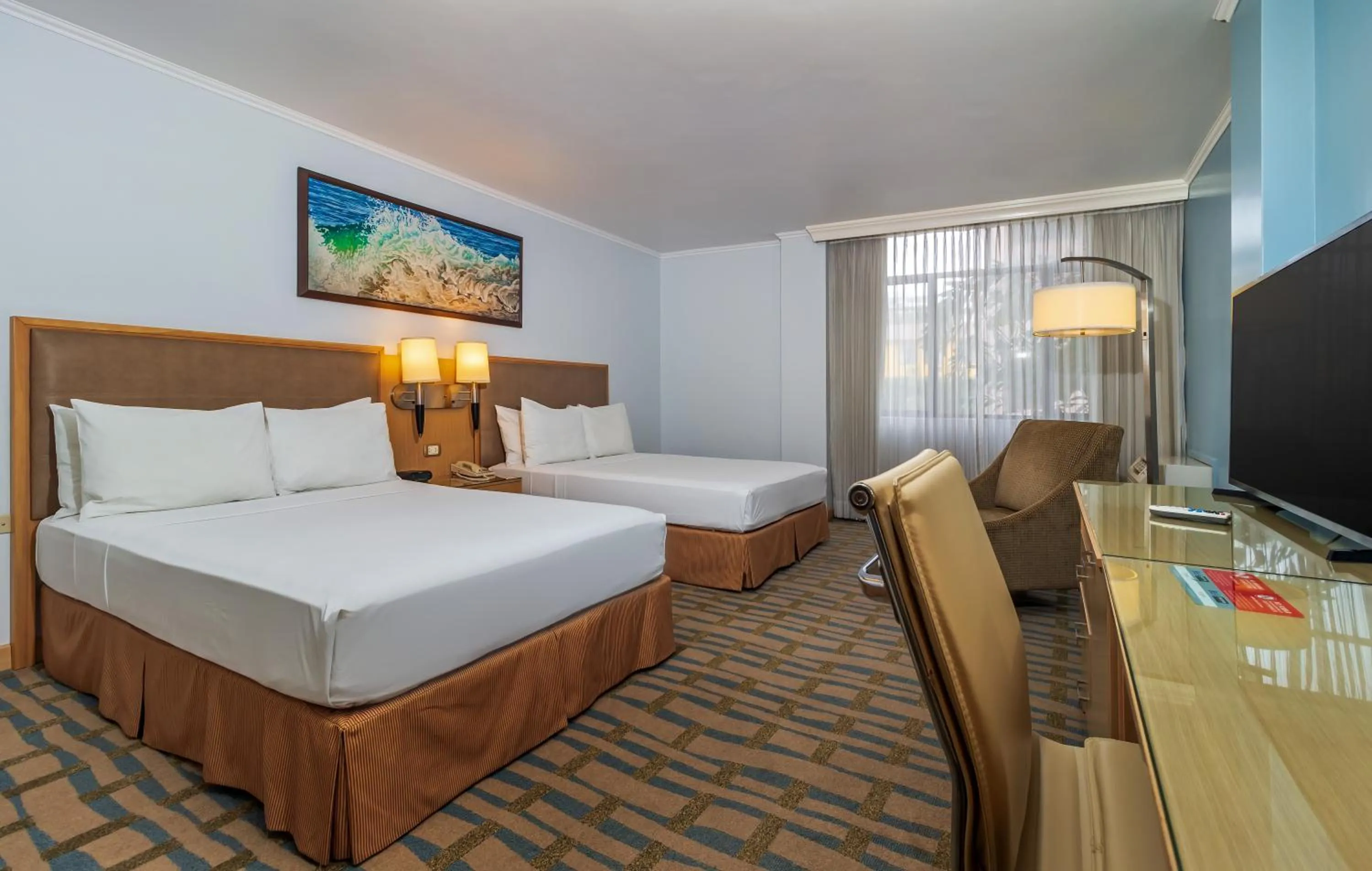 Bed in Grand Hotel Guayaquil, an Ascend Collection Hotel