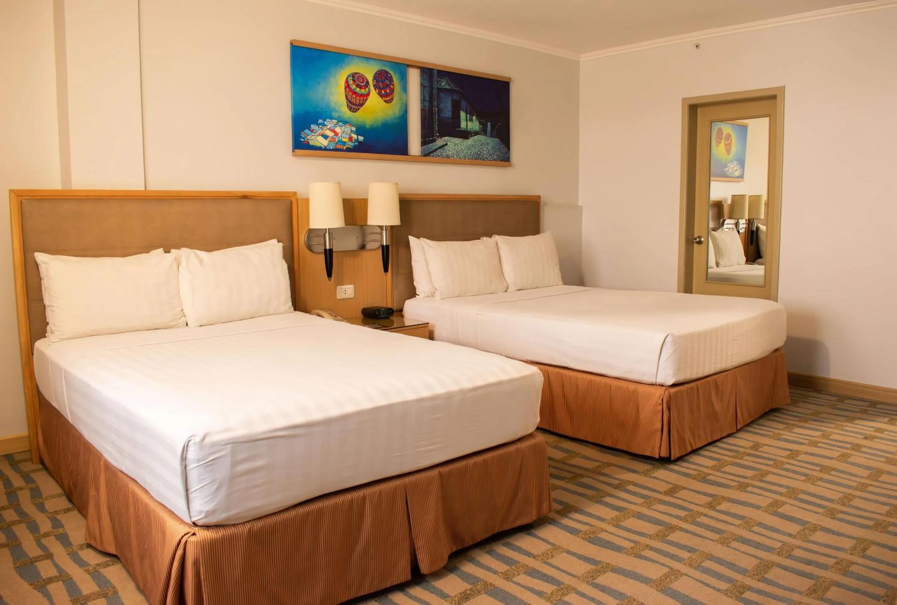 Bedroom, Bed in Grand Hotel Guayaquil, an Ascend Collection Hotel