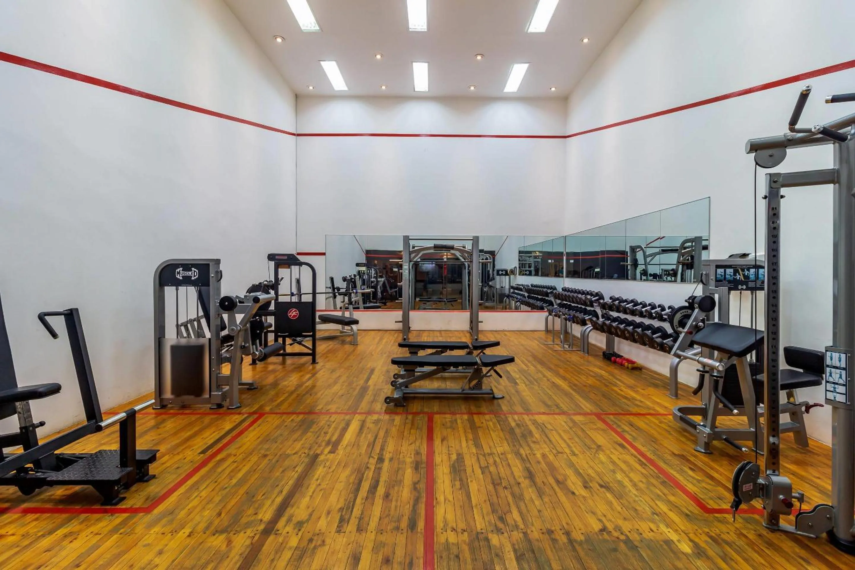 Fitness centre/facilities in Grand Hotel Guayaquil, an Ascend Collection Hotel