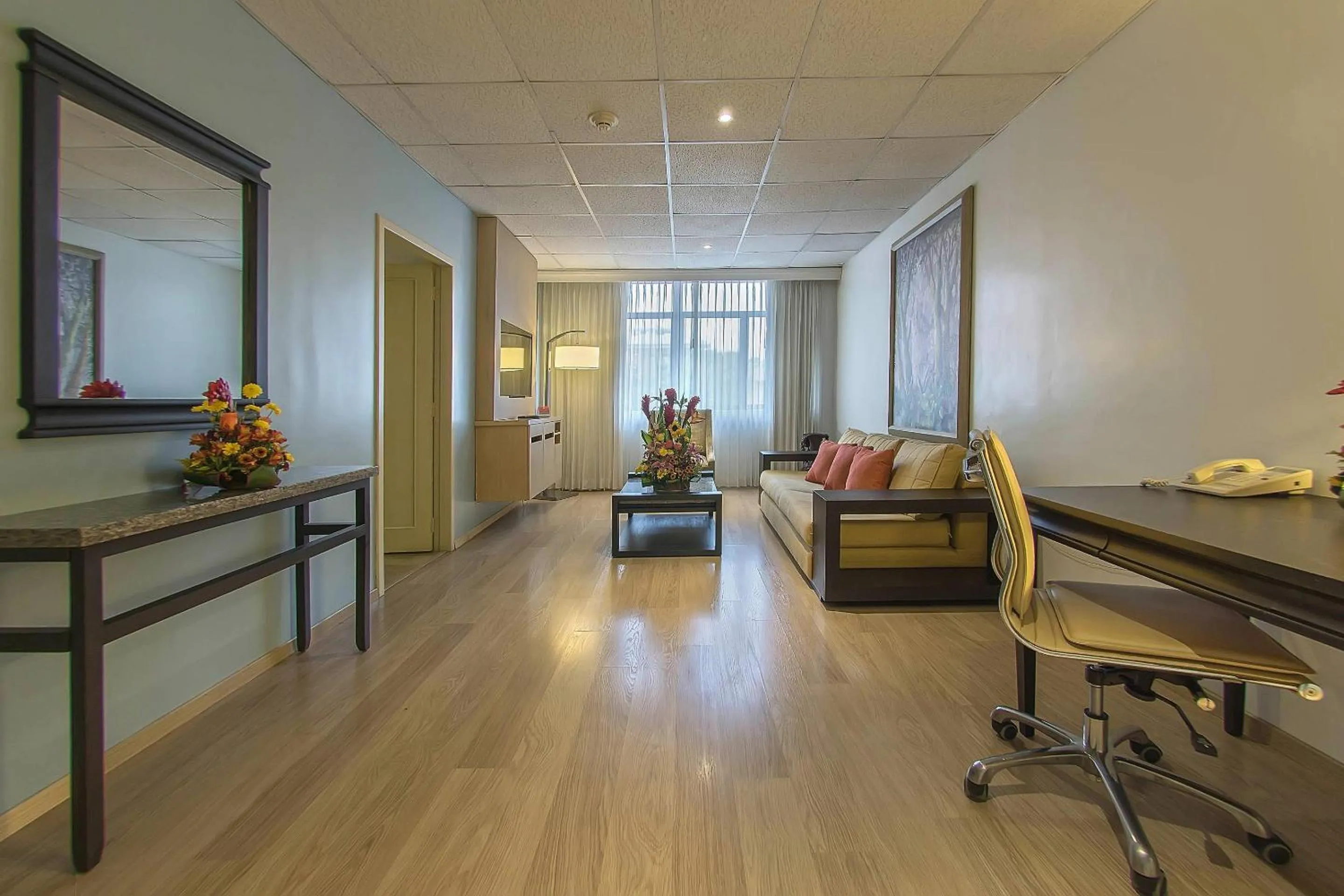 Bedroom in Grand Hotel Guayaquil, an Ascend Collection Hotel