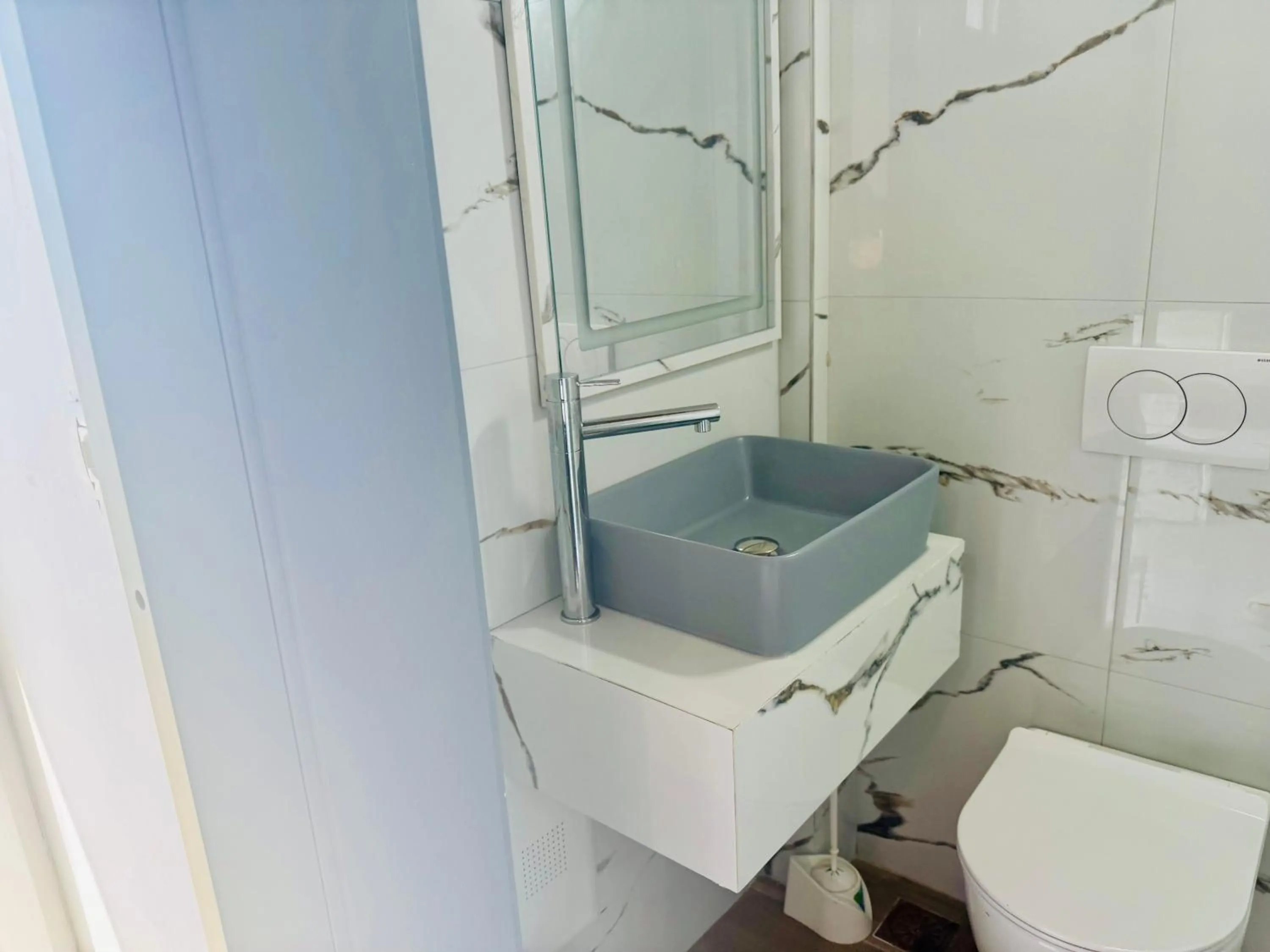 Shower in Petros rooms