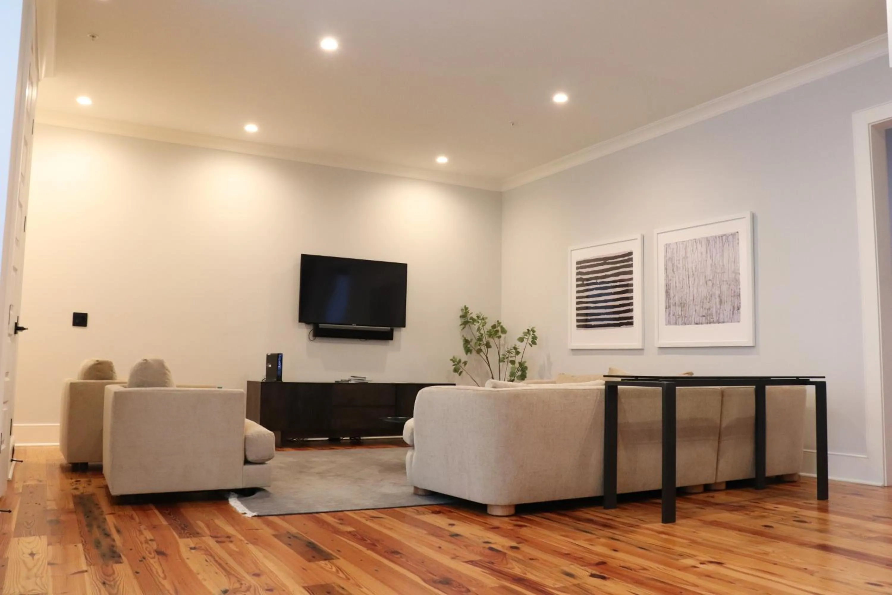 The Quarters on King