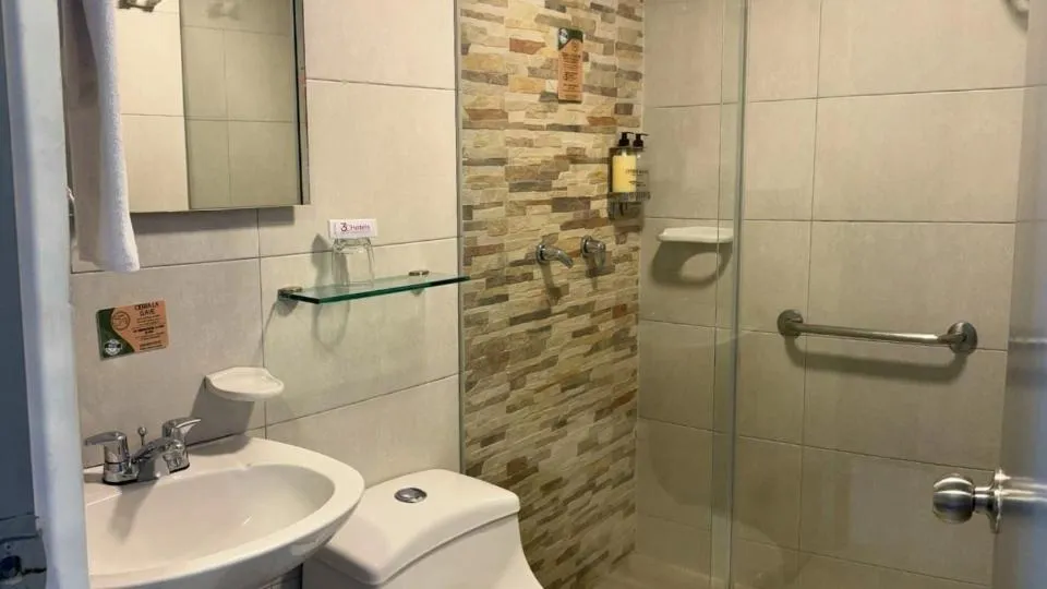 Bathroom in GIO hotel Tama Cartagena