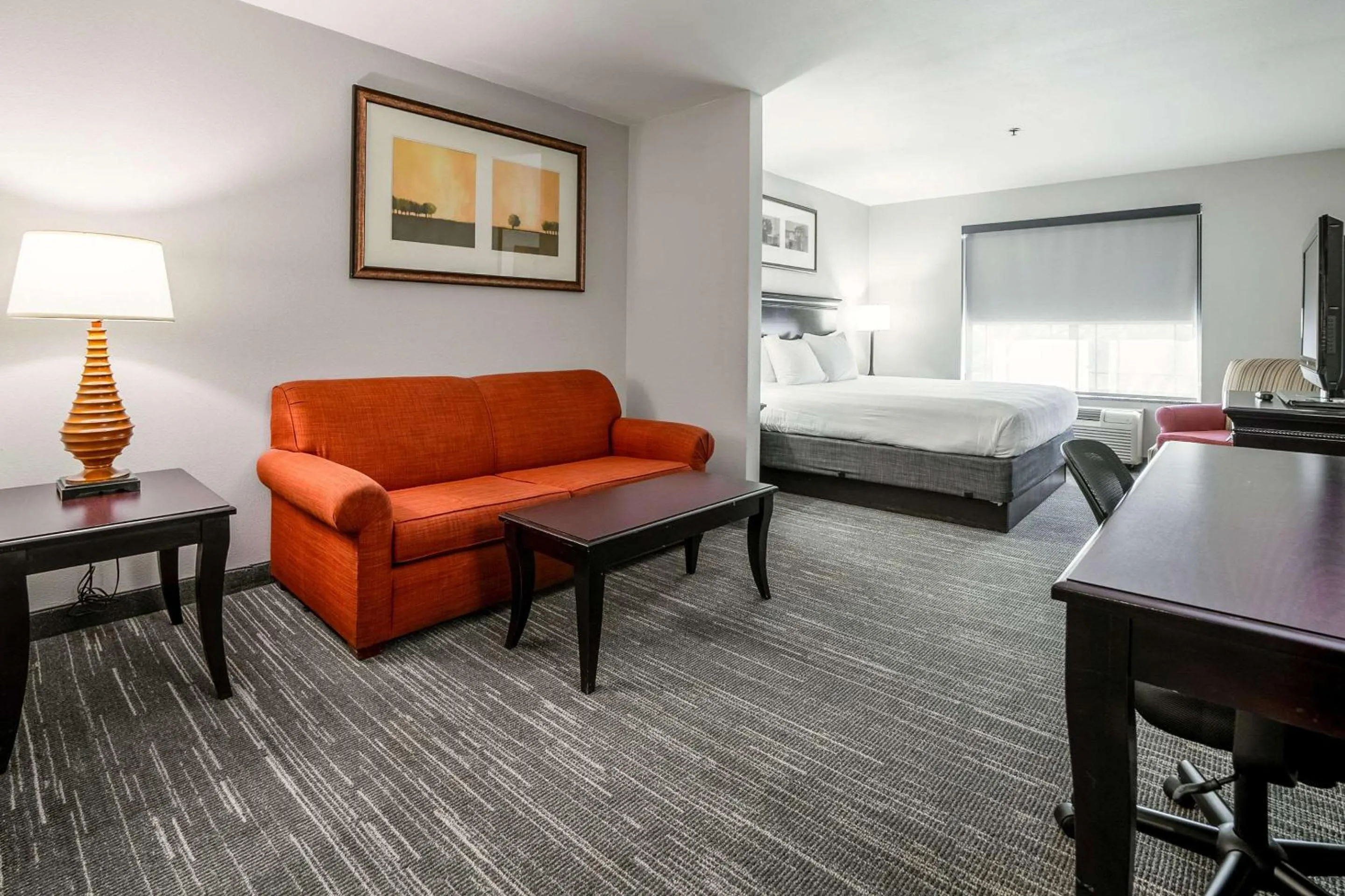 Bedroom, Bed in Country Inn & Suites by Radisson, Ontario at Ontario Mills, CA