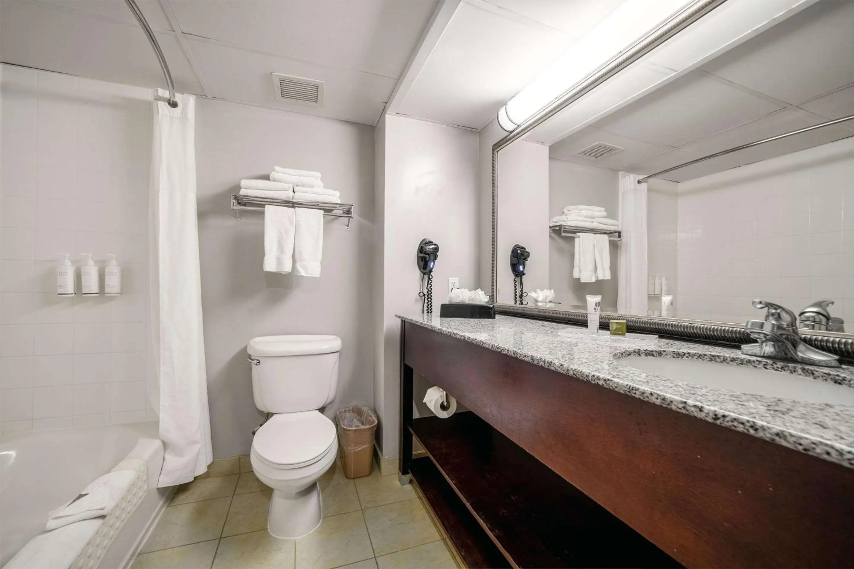 Bedroom in Country Inn & Suites by Radisson, Ontario at Ontario Mills, CA