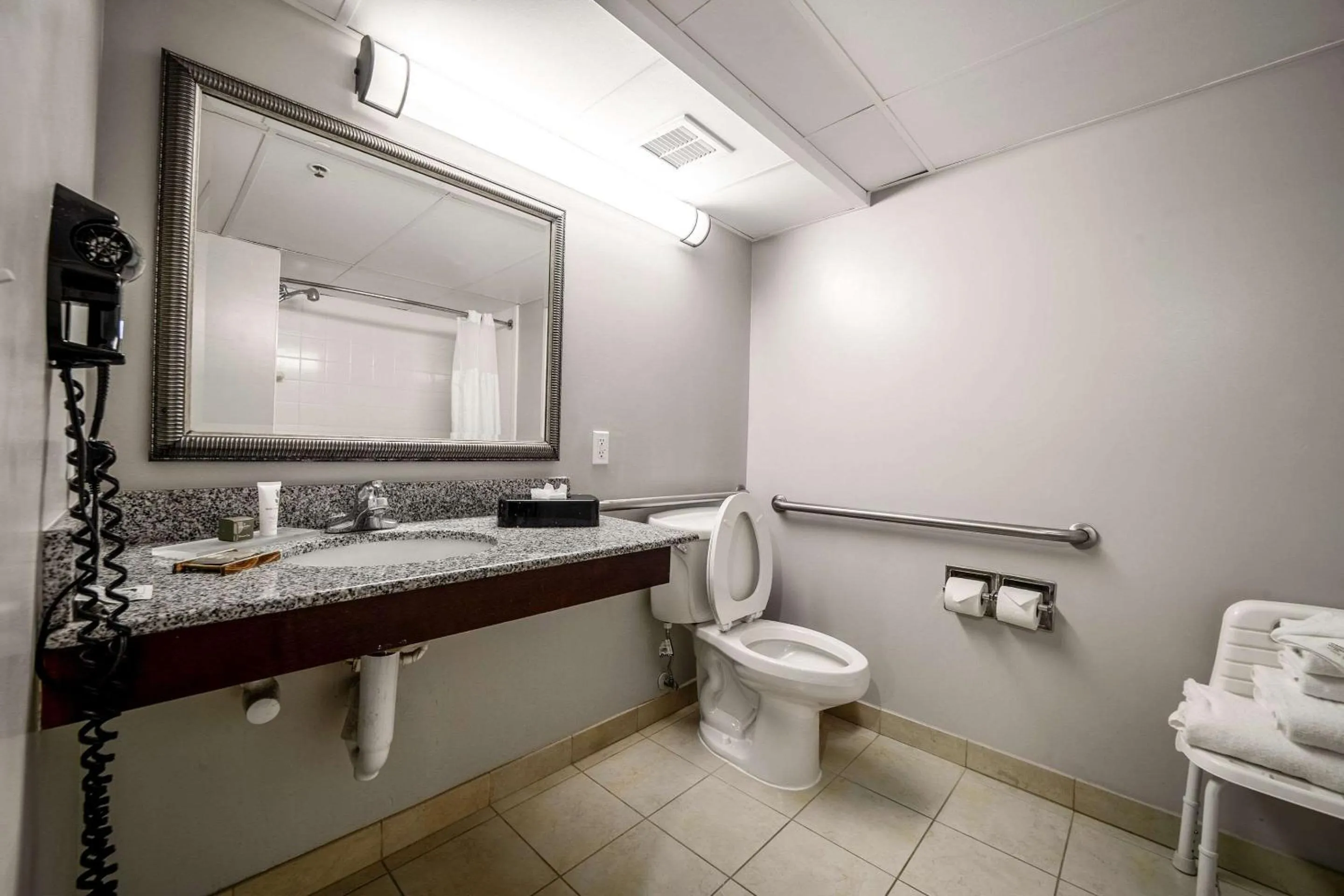 Bedroom in Country Inn & Suites by Radisson, Ontario at Ontario Mills, CA