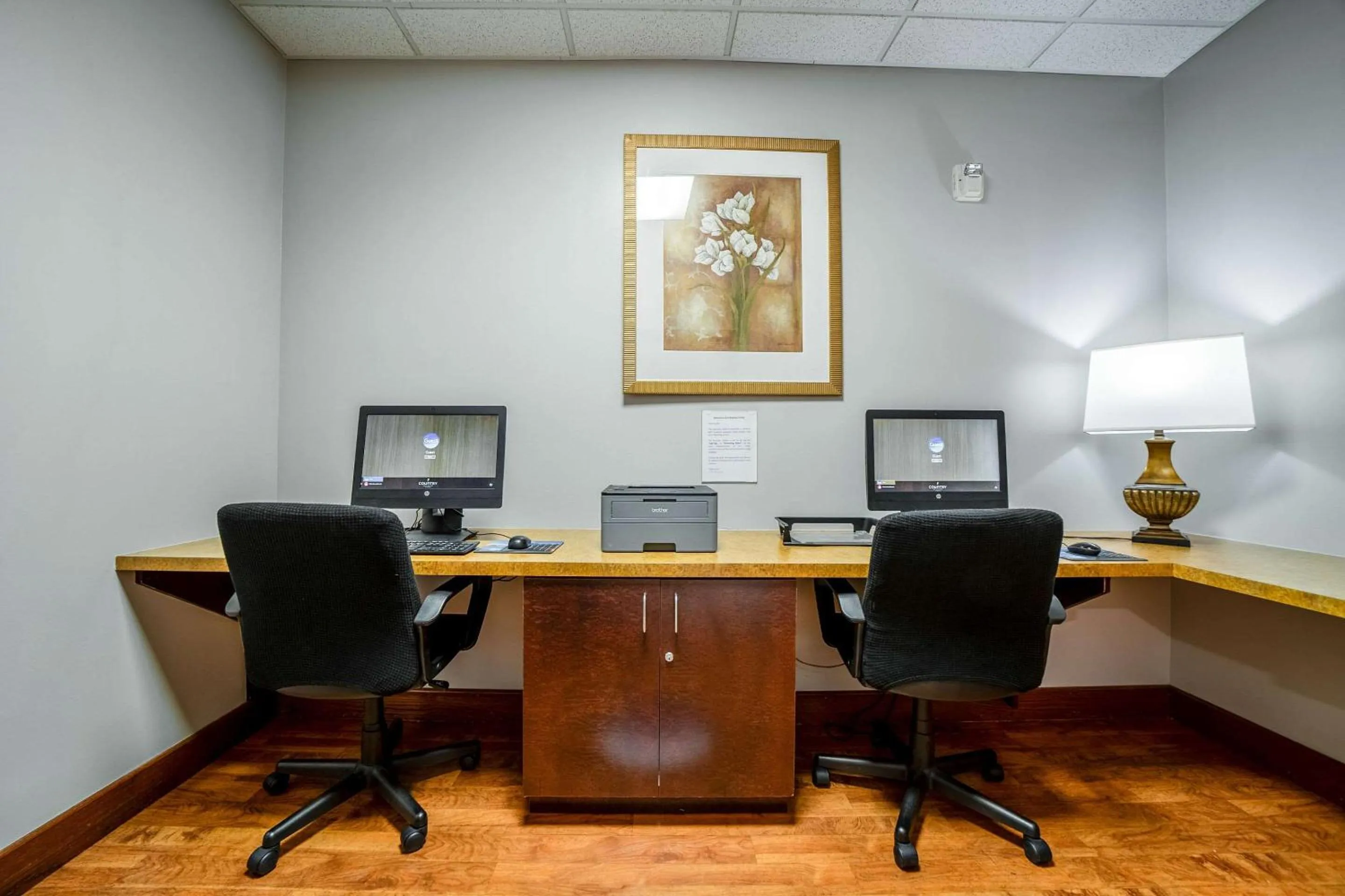 Business facilities in Country Inn & Suites by Radisson, Ontario at Ontario Mills, CA