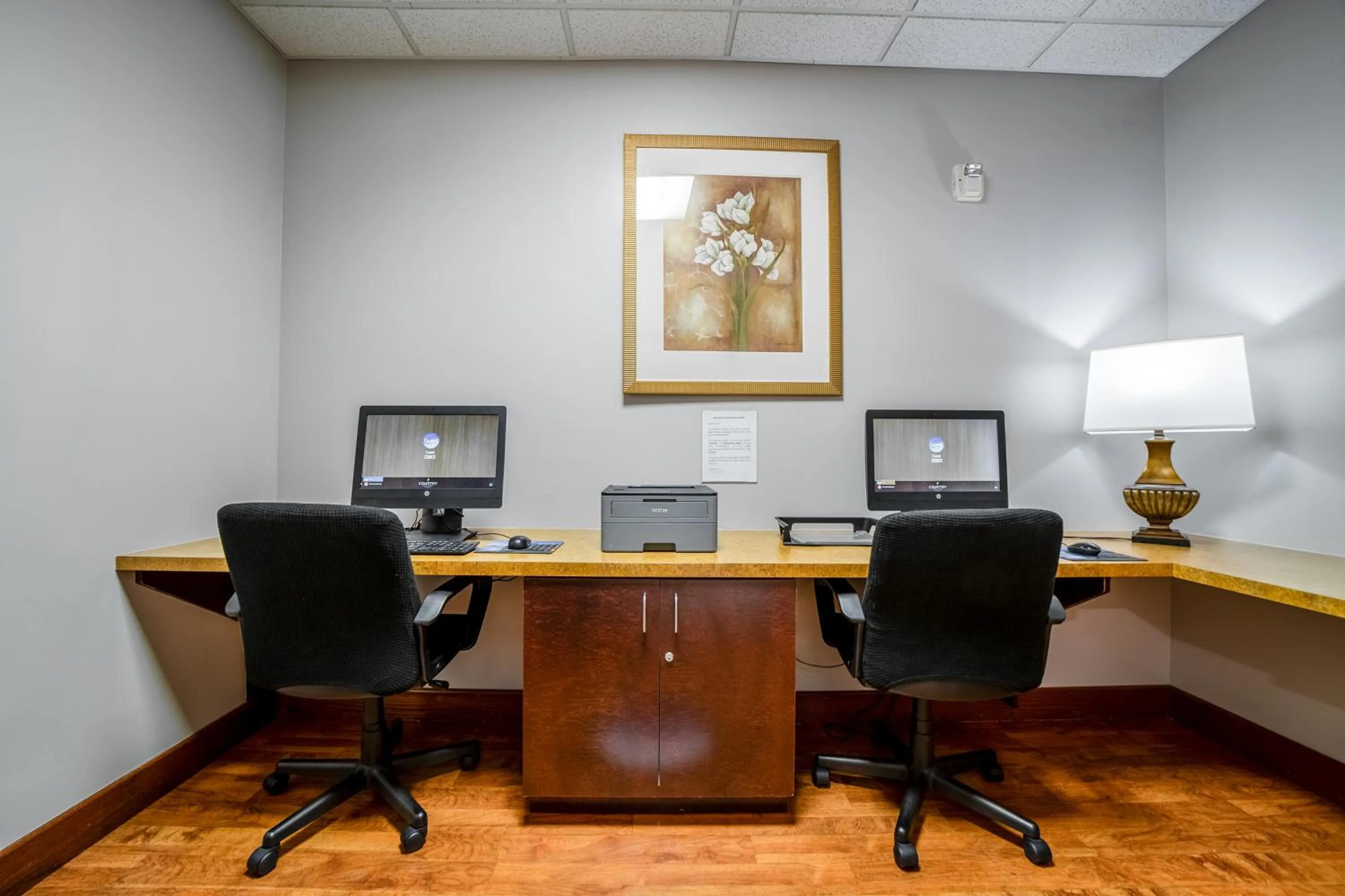 Business facilities in Country Inn & Suites by Radisson, Ontario at Ontario Mills, CA