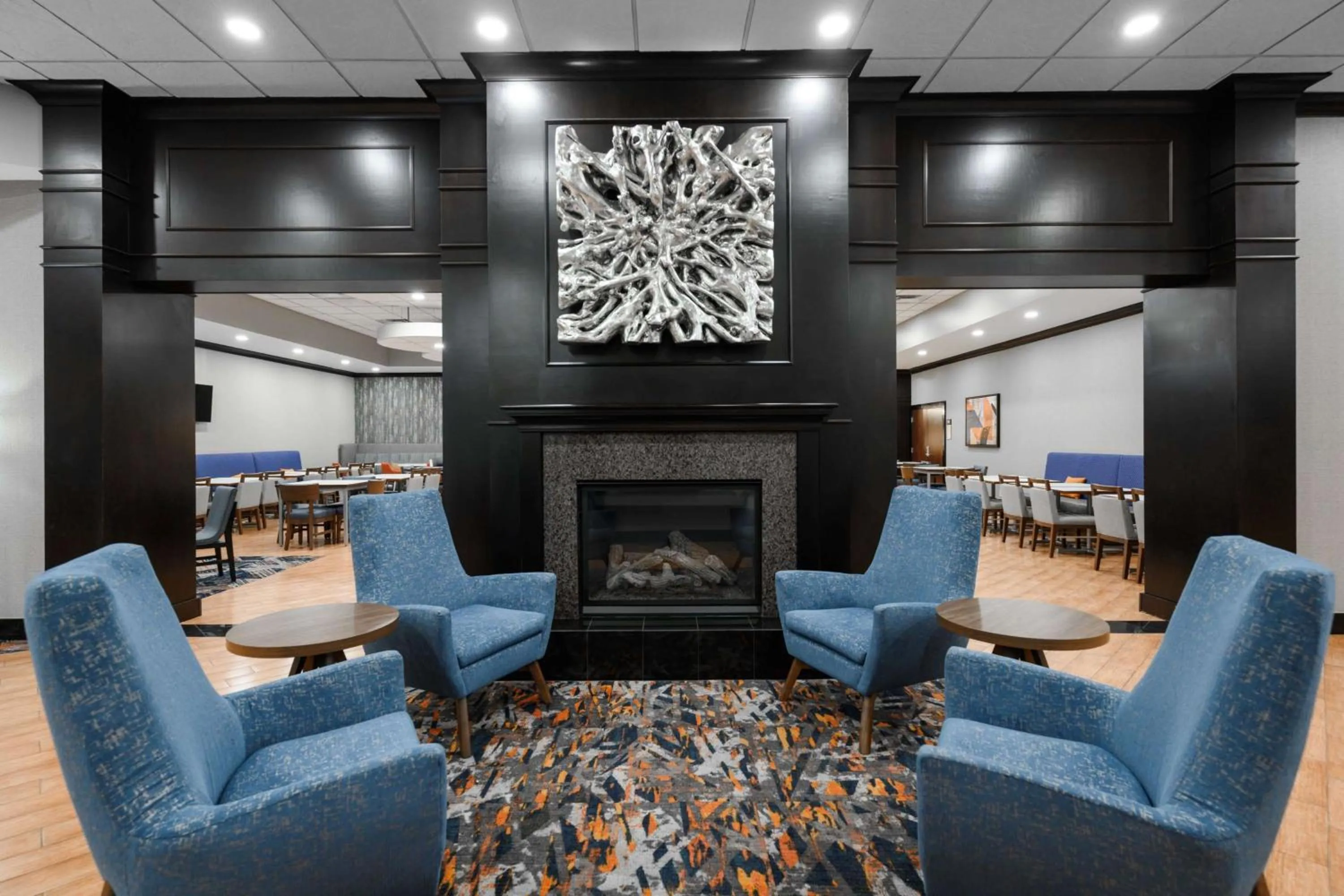 Lobby or reception in Hampton Inn Evansville Airport