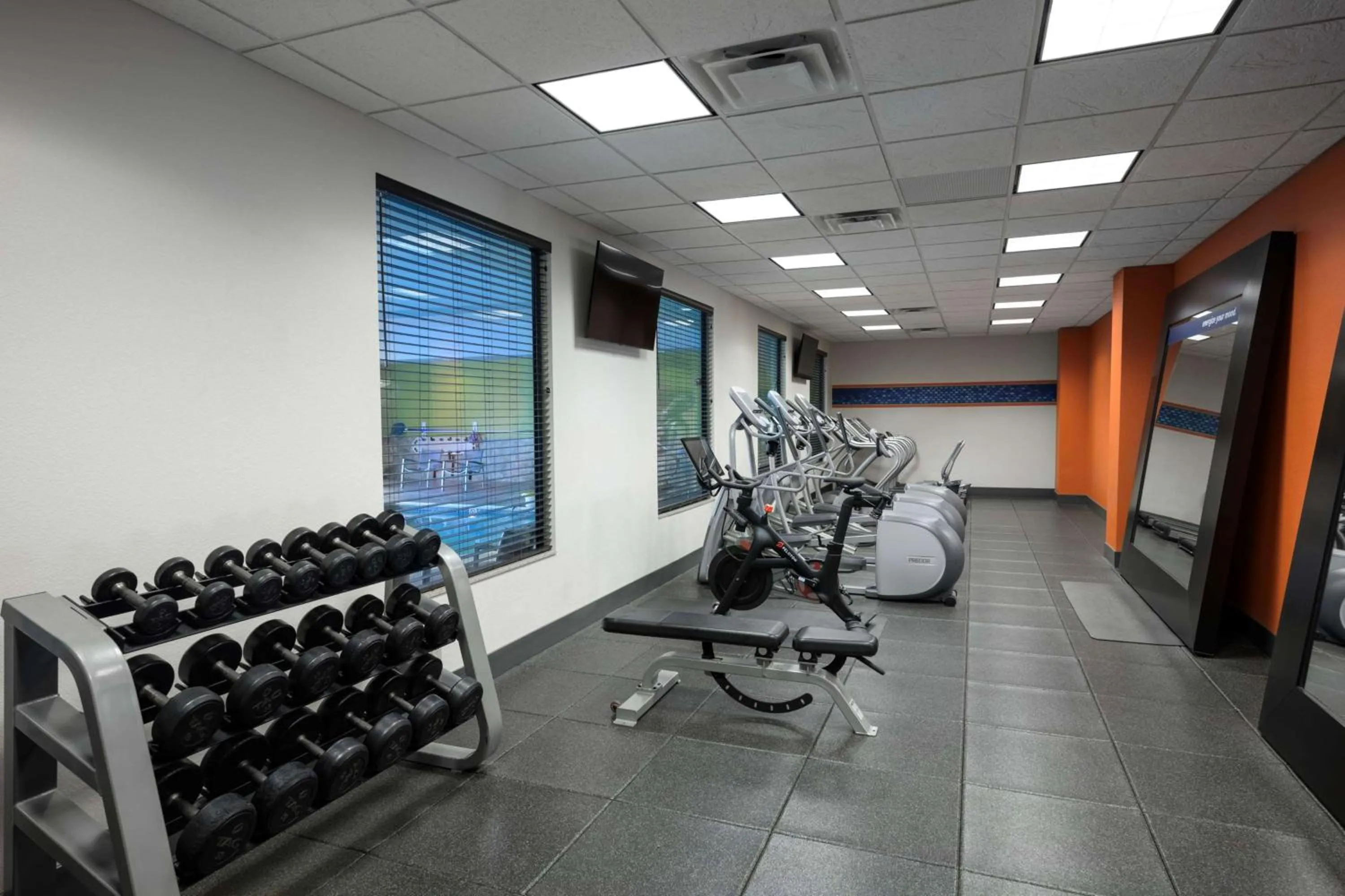 Fitness centre/facilities in Hampton Inn Evansville Airport
