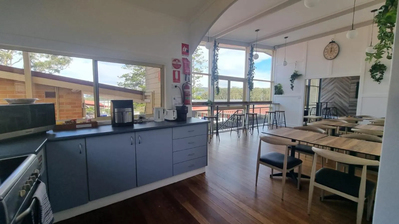 Communal kitchen in Waterview Gosford Motor Inn