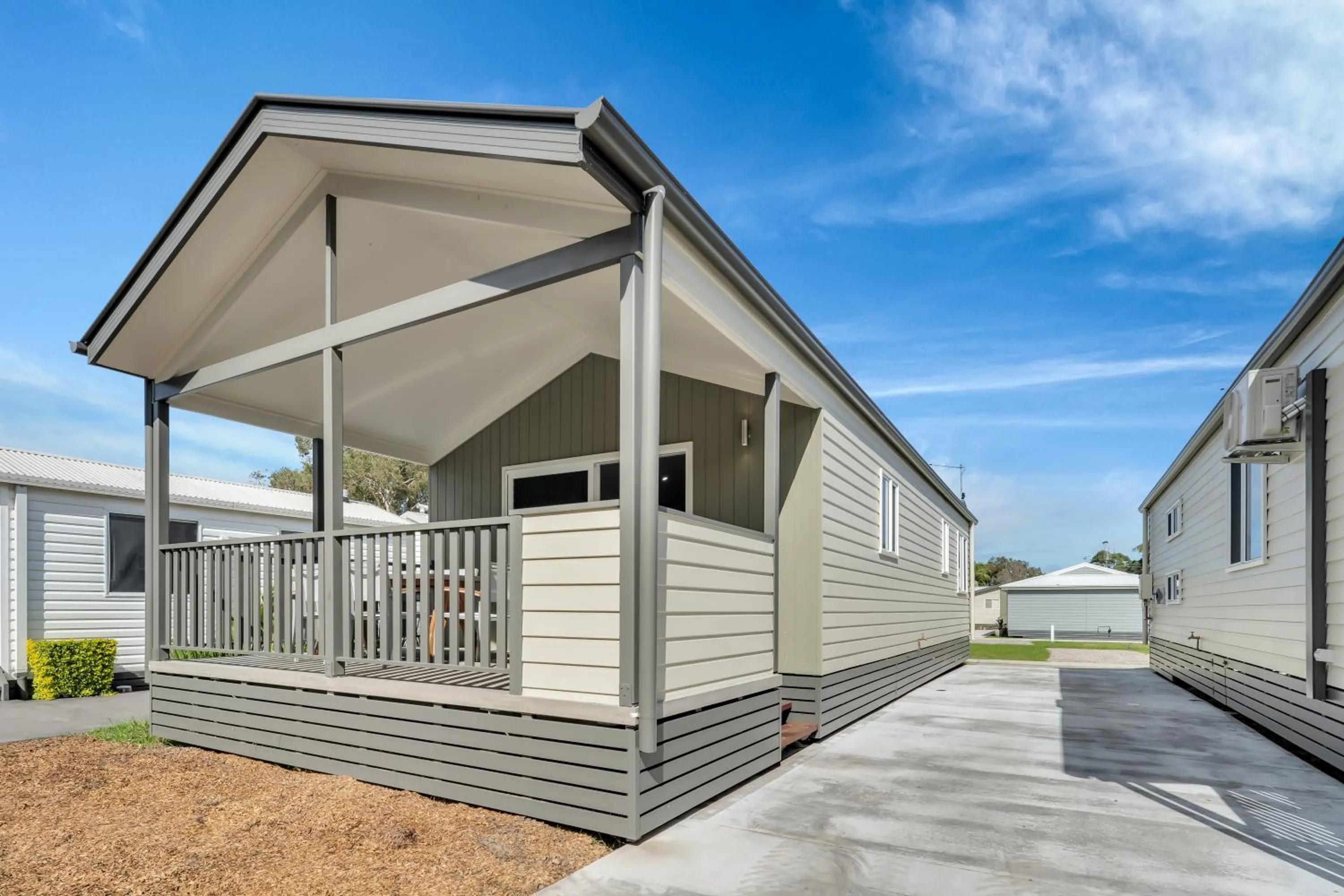 Facade/entrance in Ingenia Holidays Middle Rock