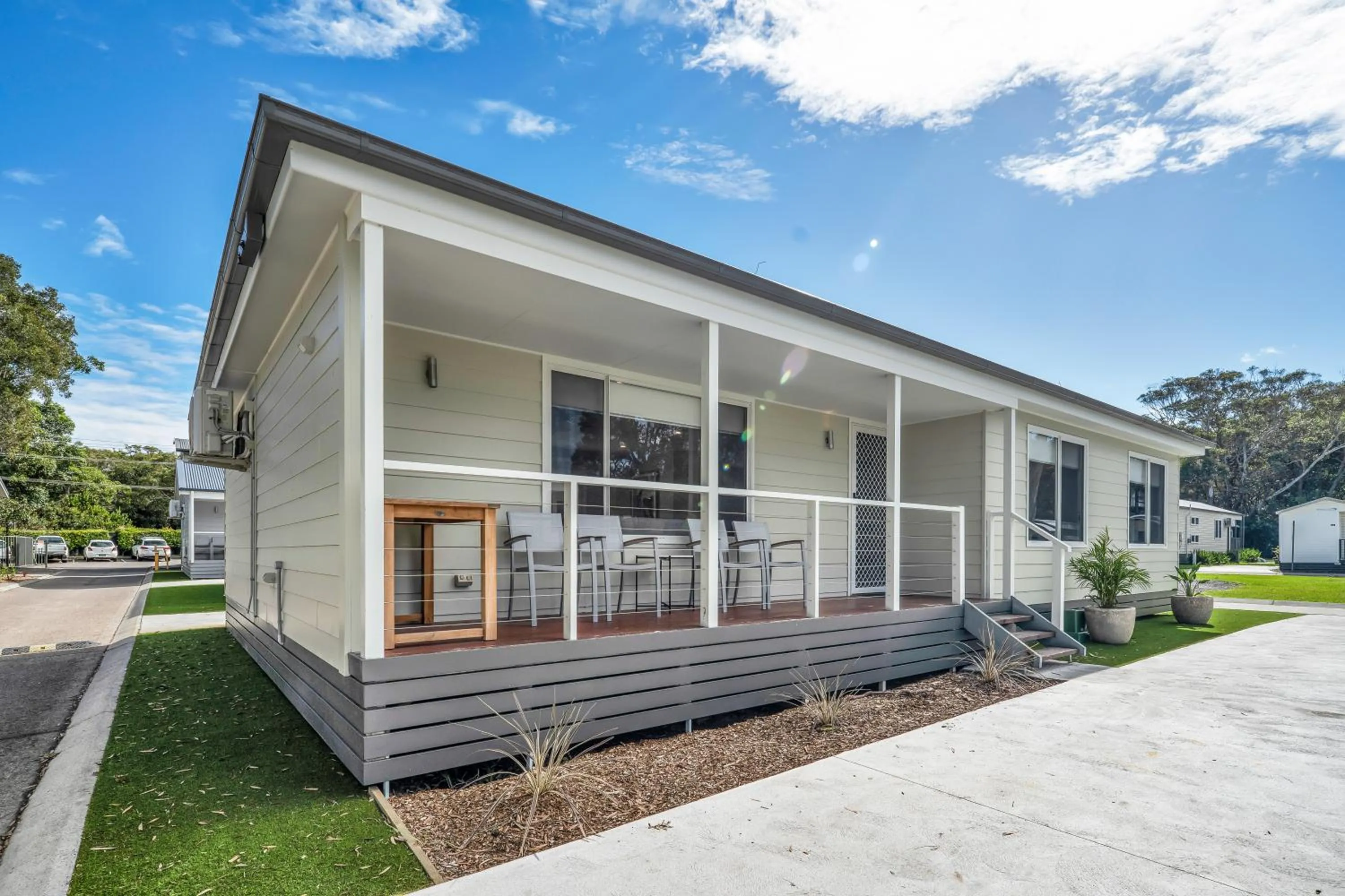 Facade/entrance in Ingenia Holidays Middle Rock