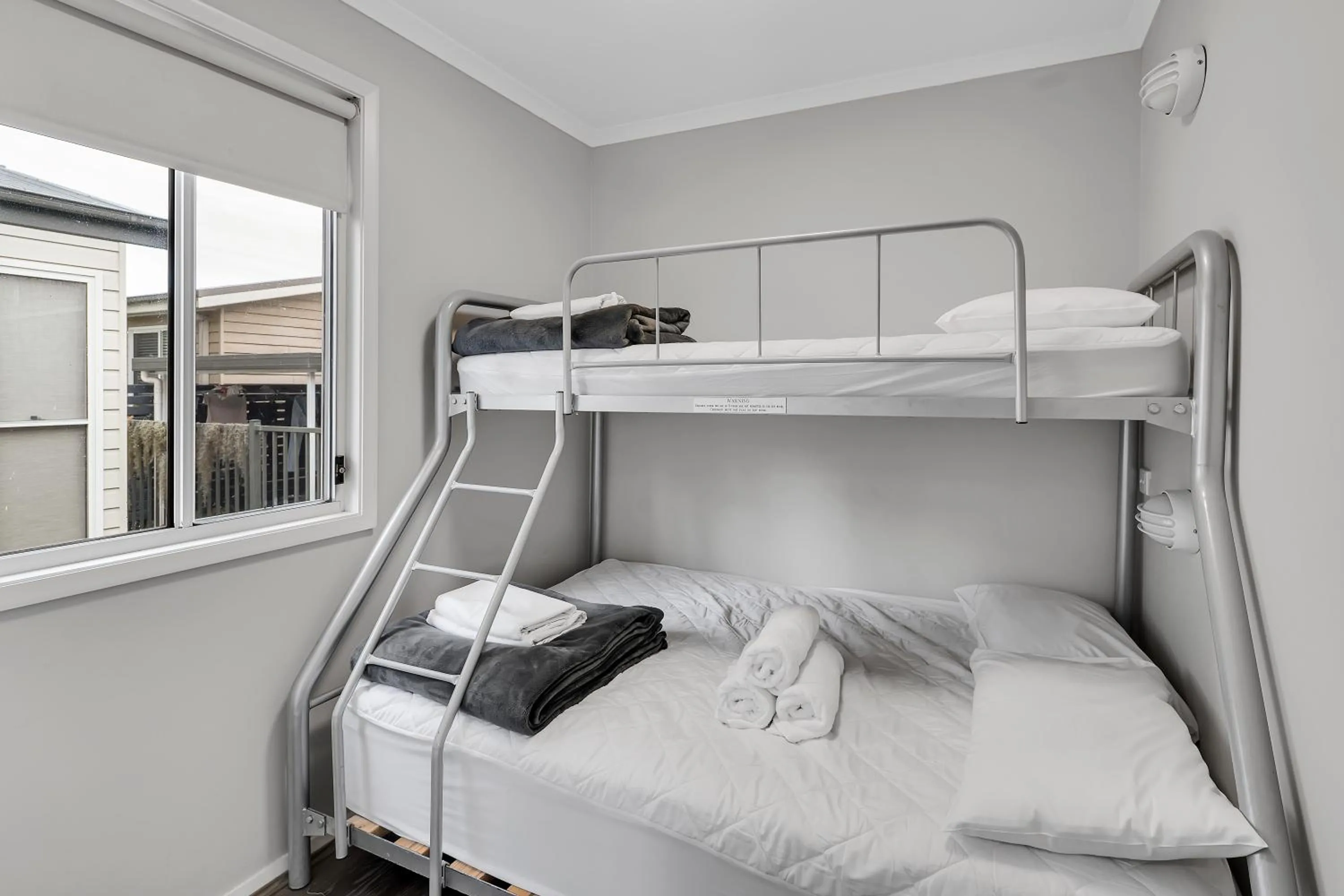 bunk bed, Bed in Ingenia Holidays Middle Rock