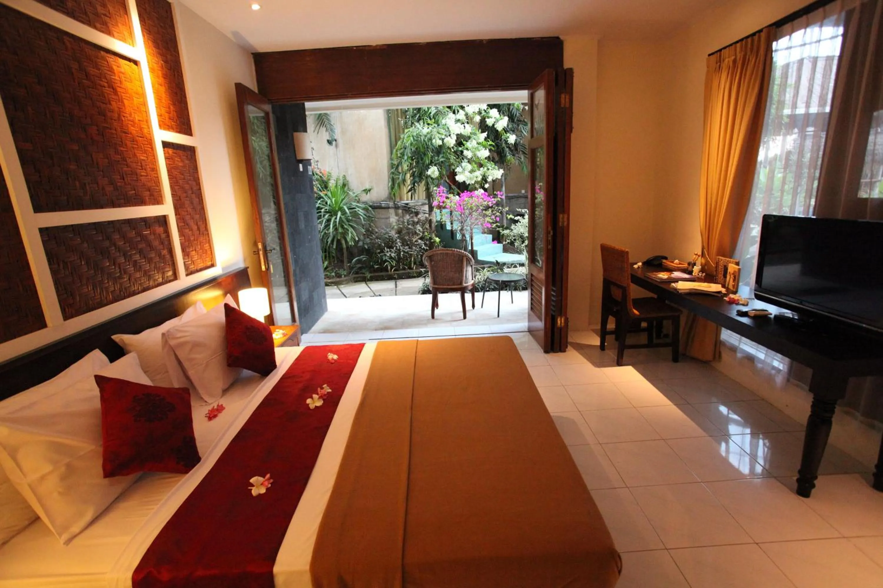 Bed in Sanur Seaview Hotel