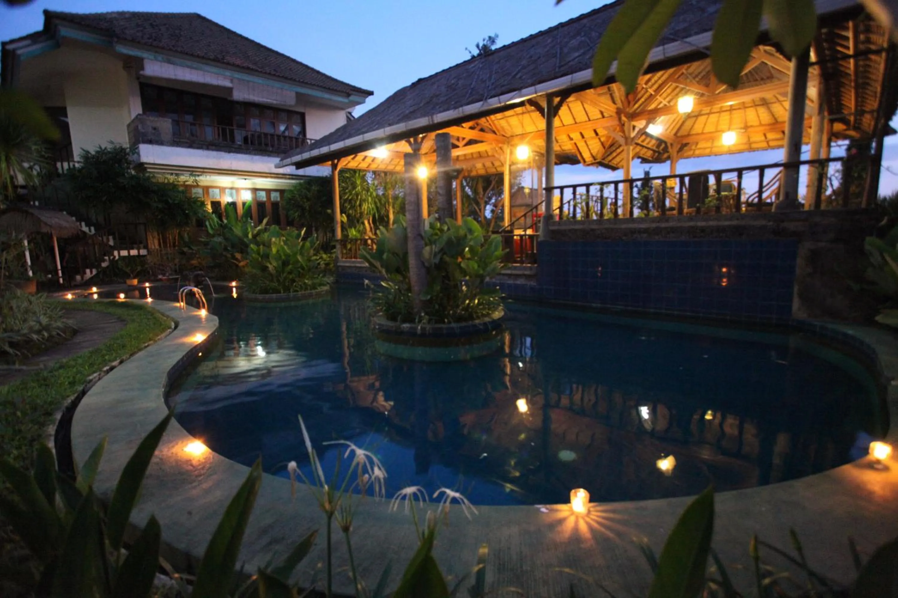 Swimming pool in Sanur Seaview Hotel
