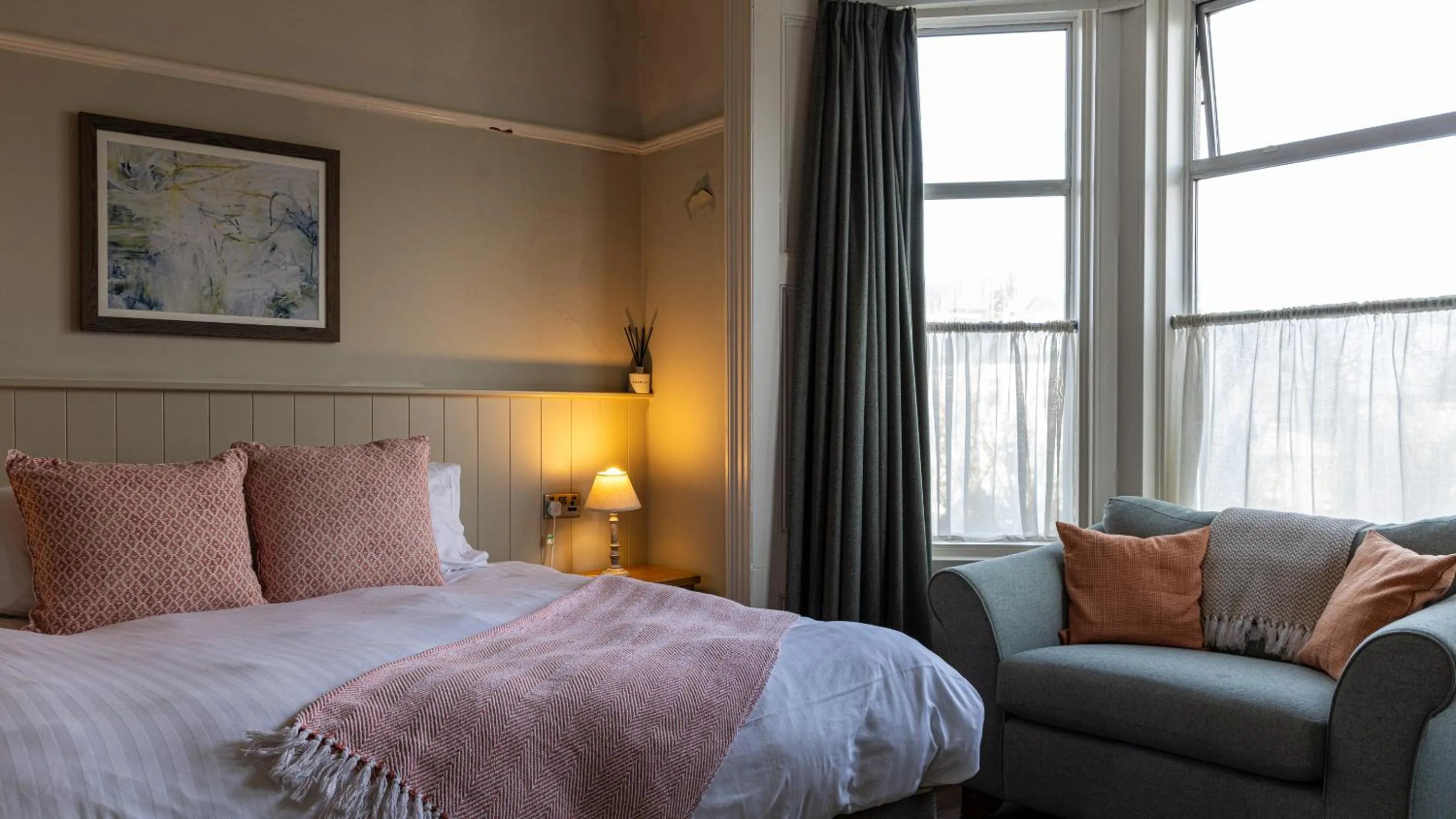 Bathroom, Bed in Burrator Inn