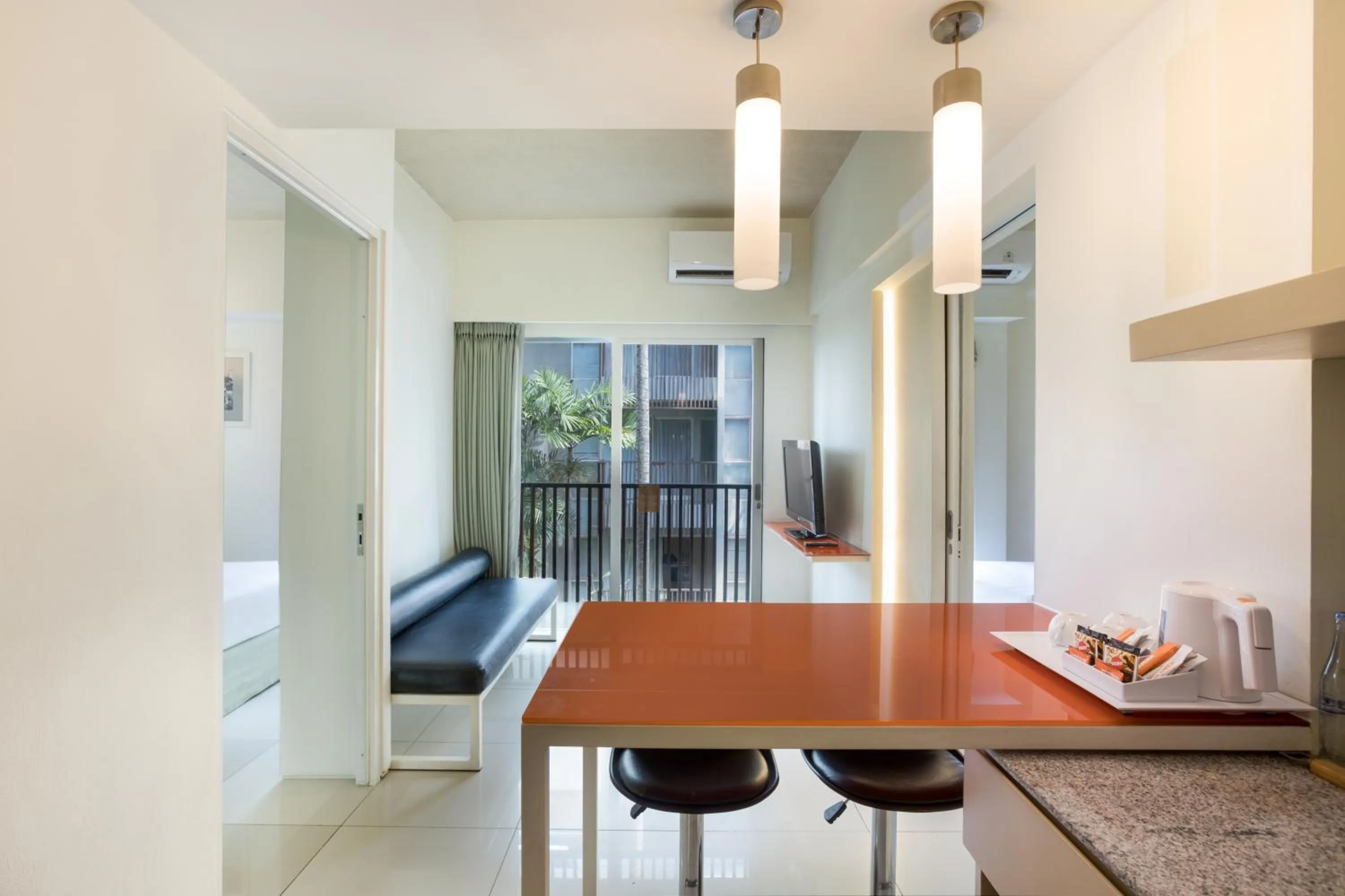 Living room in HARRIS Hotel & Residences Sunset Road