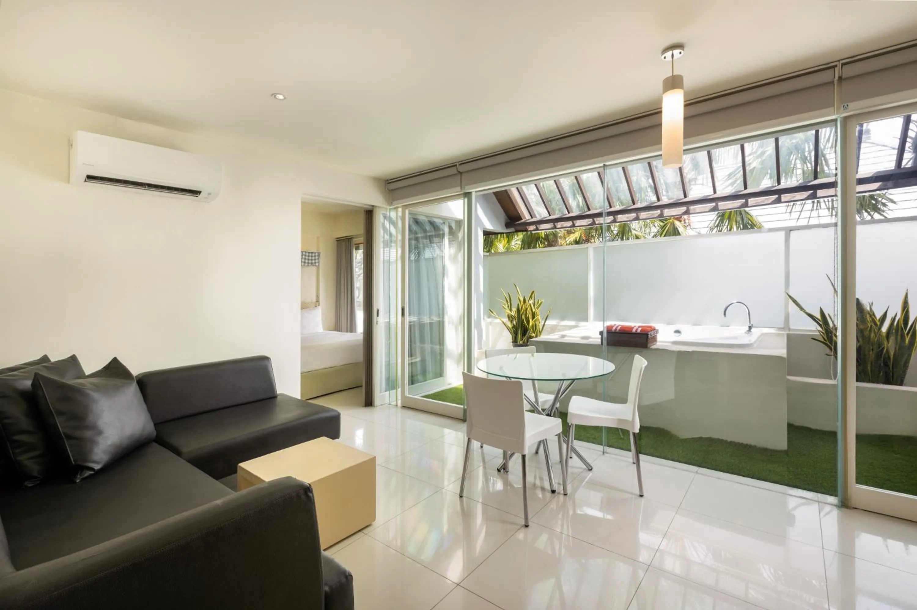 Living room in HARRIS Hotel & Residences Sunset Road