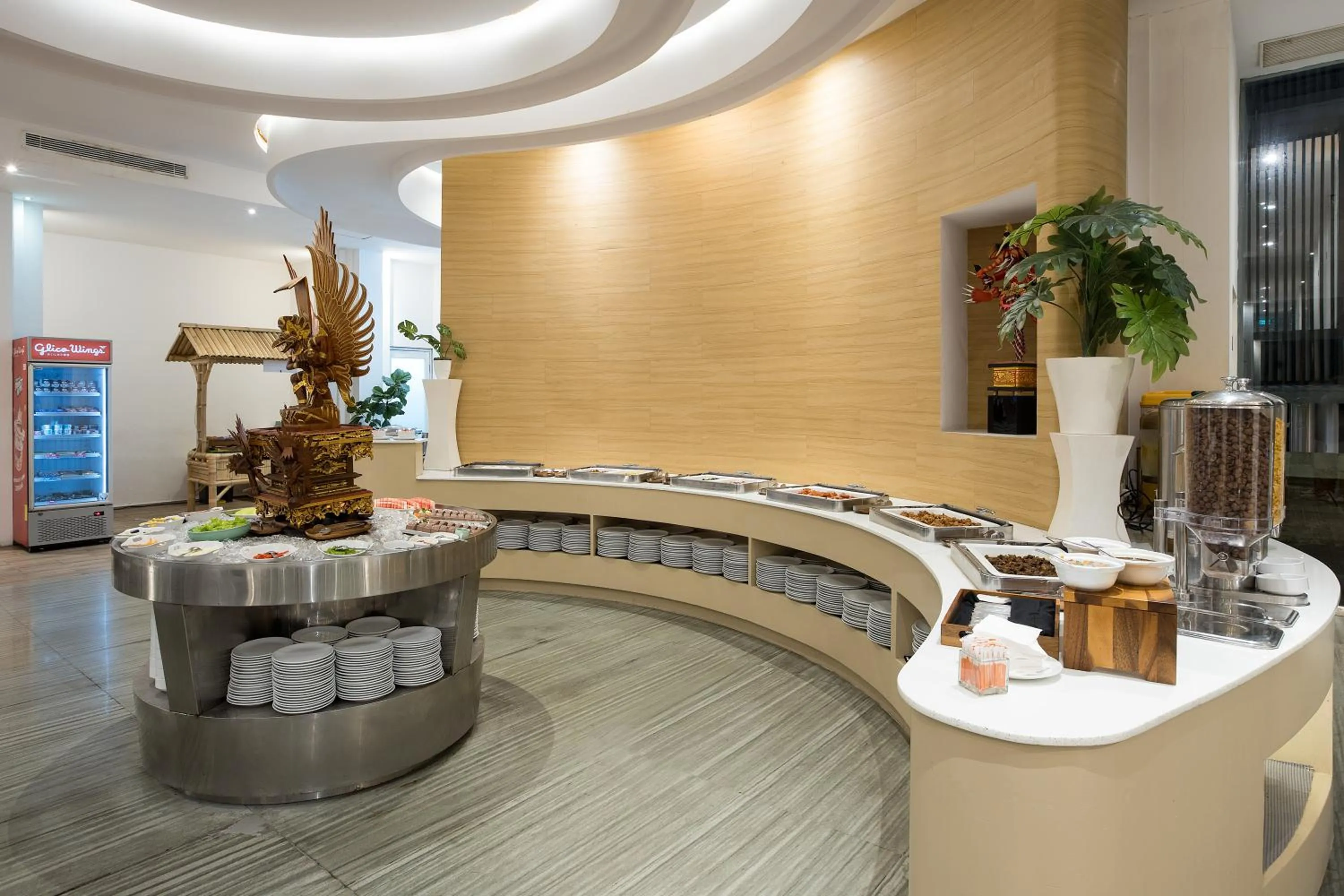 Restaurant/places to eat in HARRIS Hotel & Residences Sunset Road