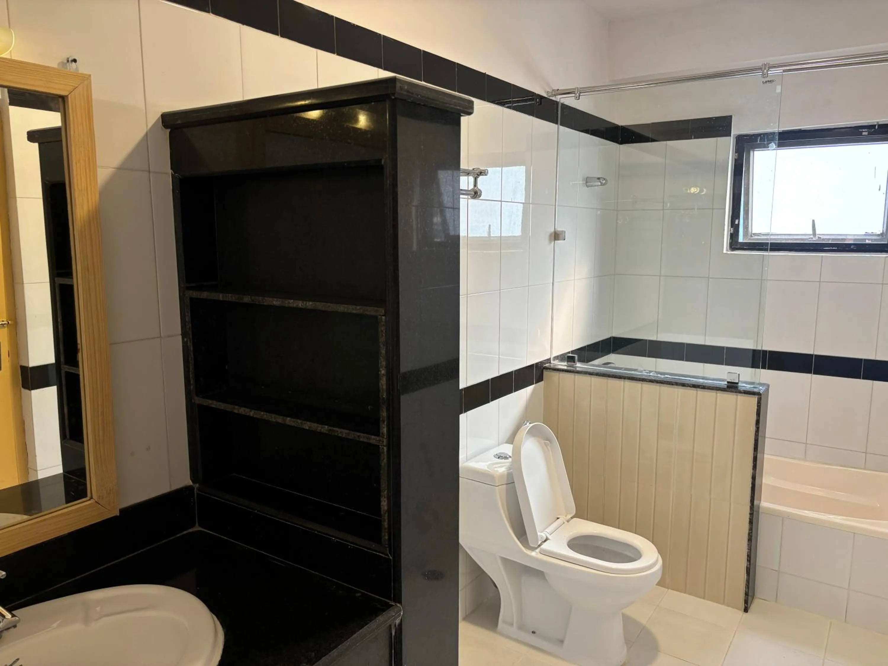 Bathroom in Trekkers Inn Boutique Hotel Pokhara