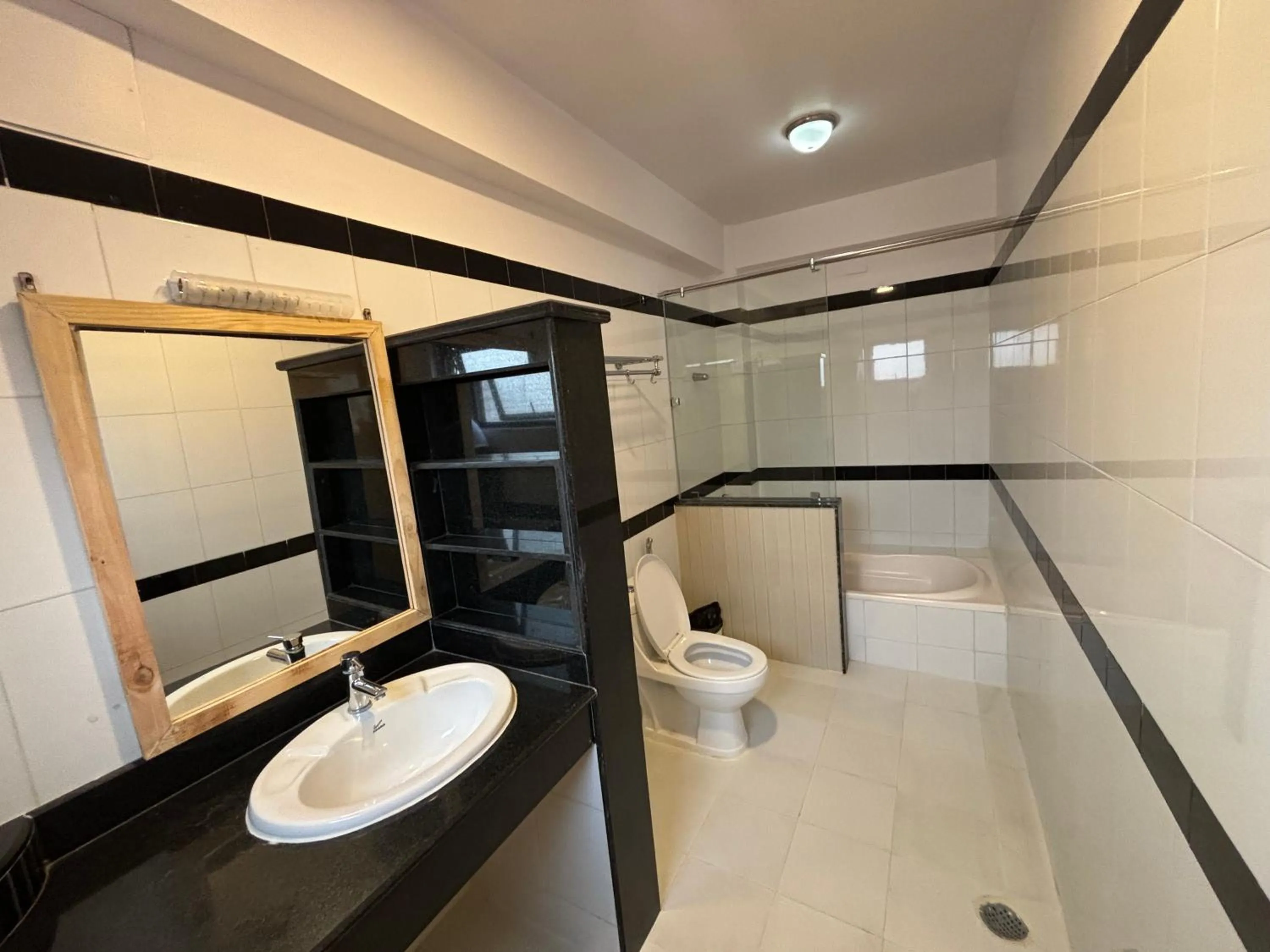 Bathroom in Trekkers Inn Boutique Hotel Pokhara