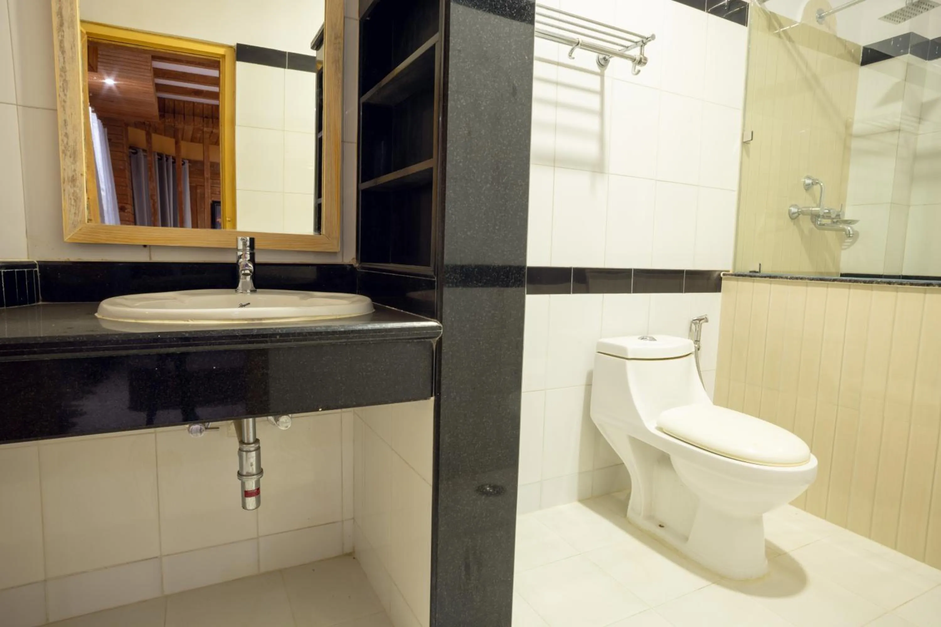 Bathroom in Trekkers Inn Boutique Hotel Pokhara