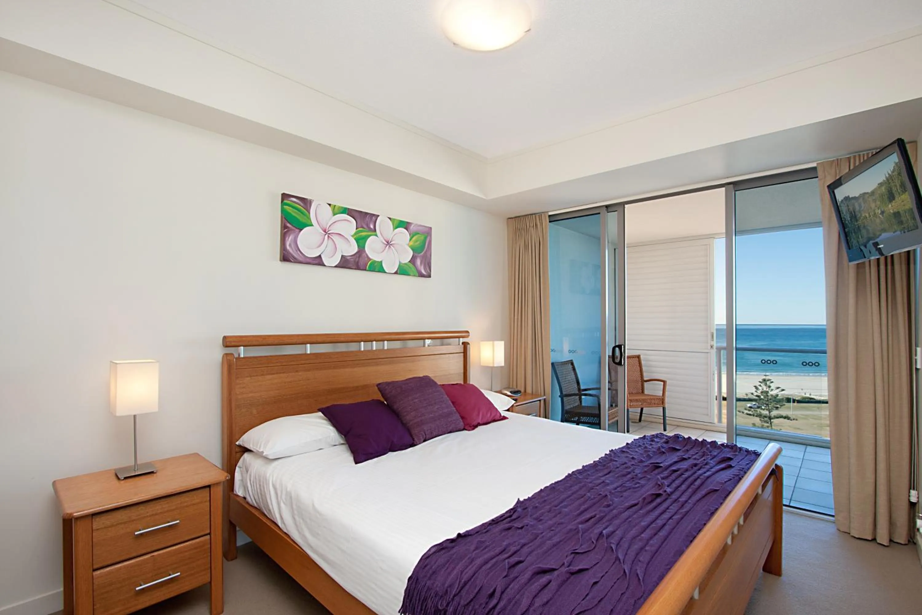 Bedroom, Bed in Blue C Coolangatta
