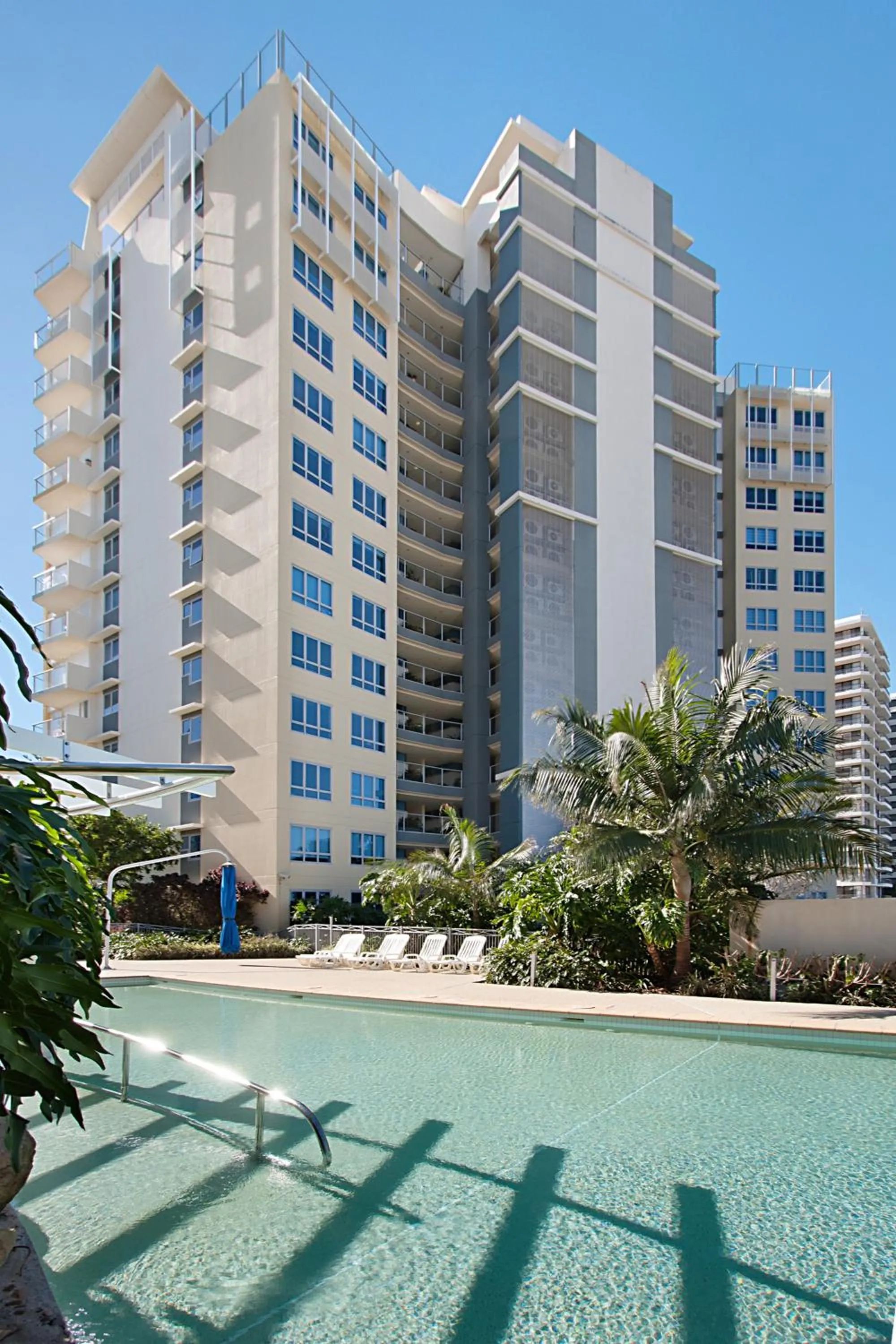 Facade/entrance in Blue C Coolangatta