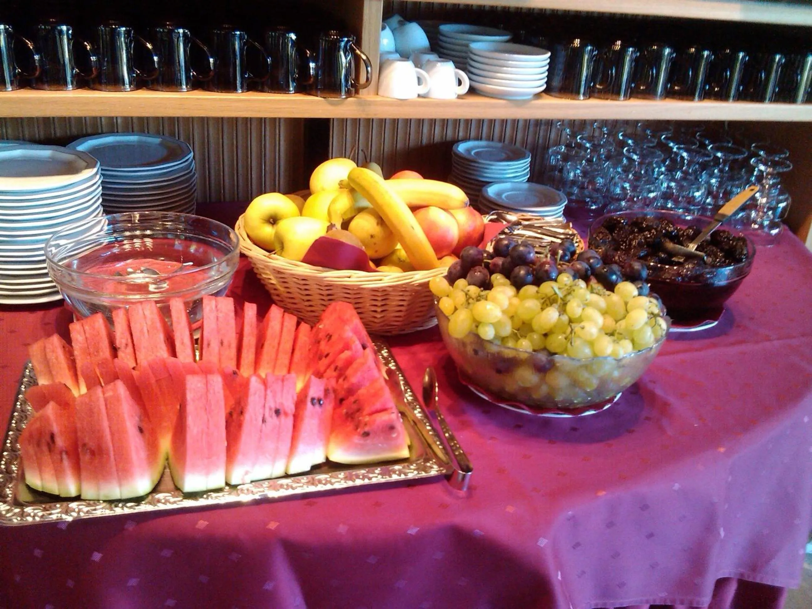 Food and drinks in Hotel Villa Emilia