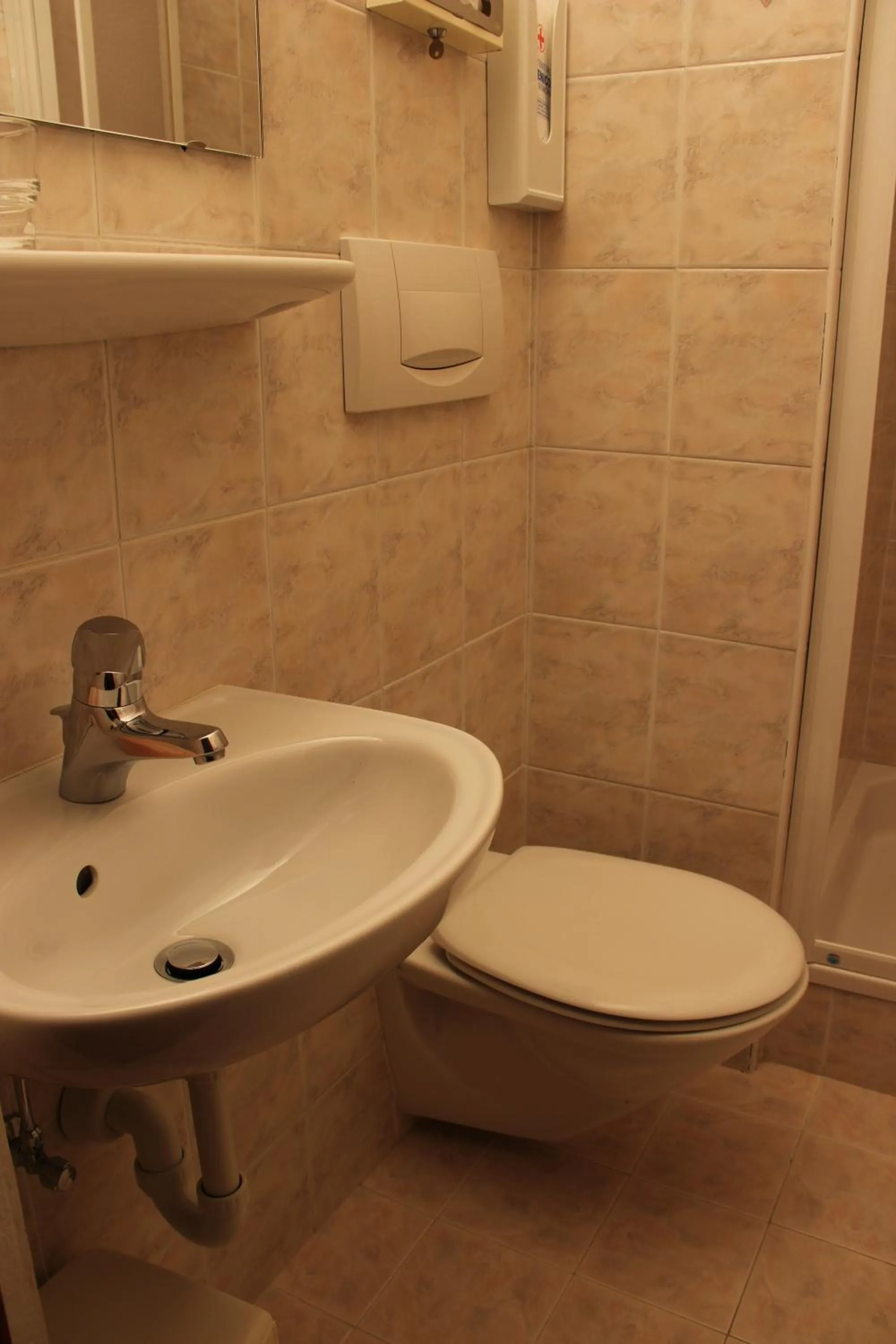 Toilet in Hotel Villa Emilia