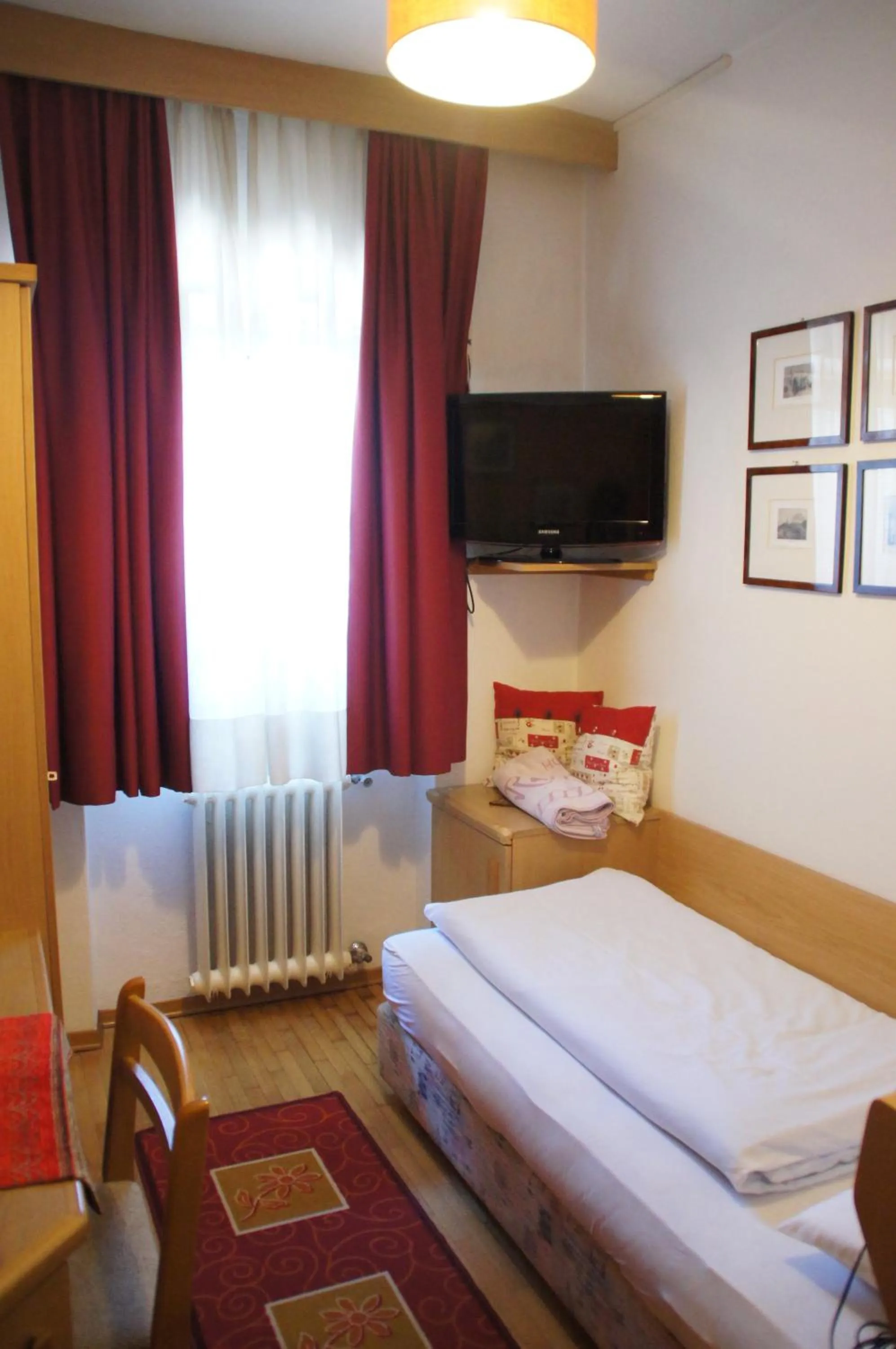 Bed in Hotel Villa Emilia