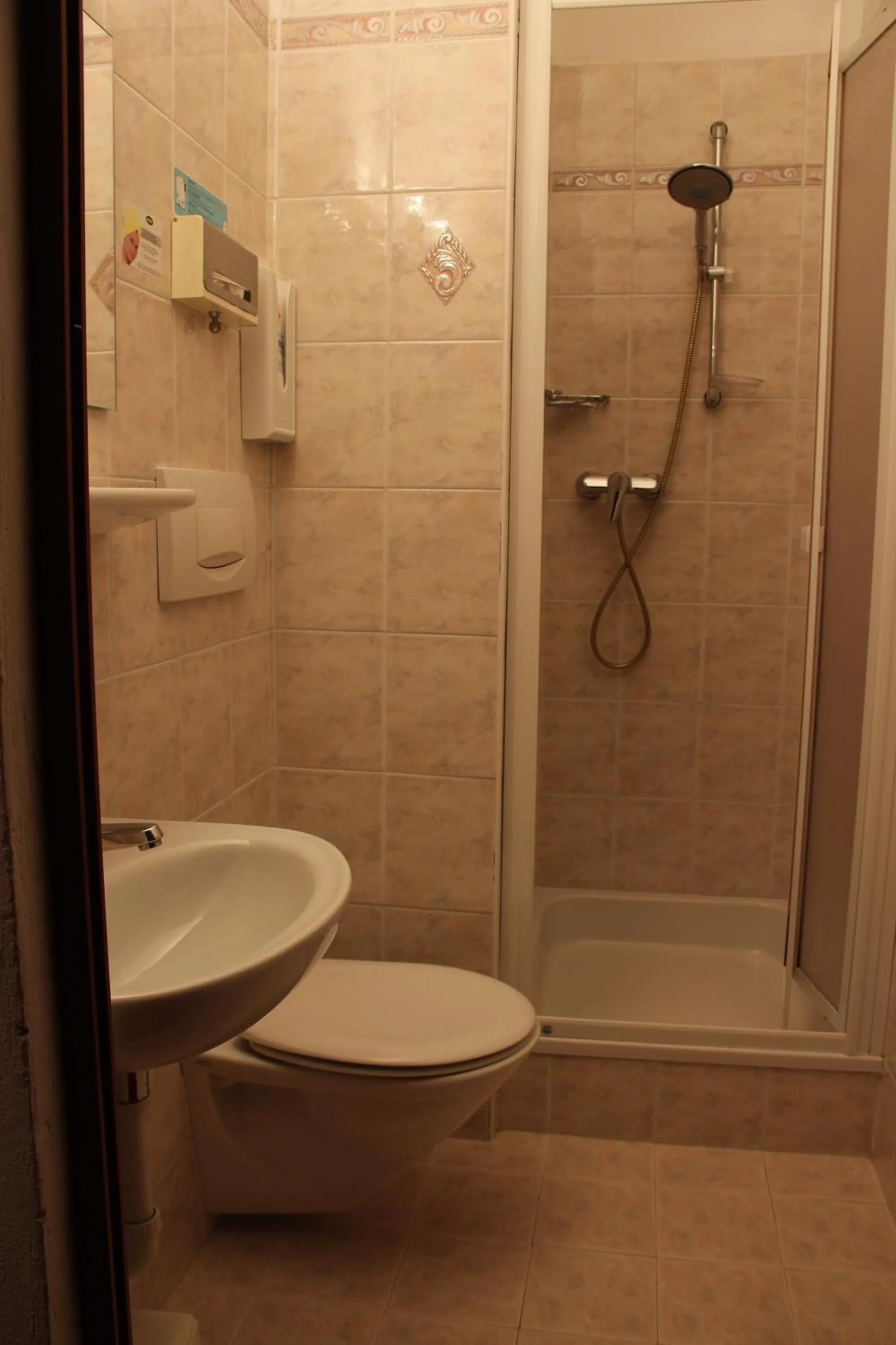 Shower in Hotel Villa Emilia
