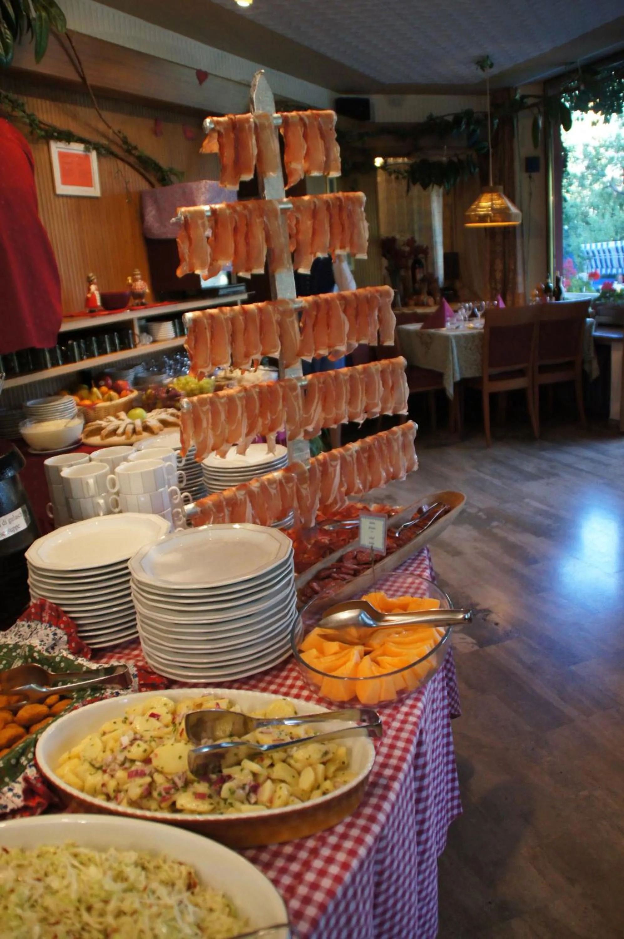 Food and drinks in Hotel Villa Emilia