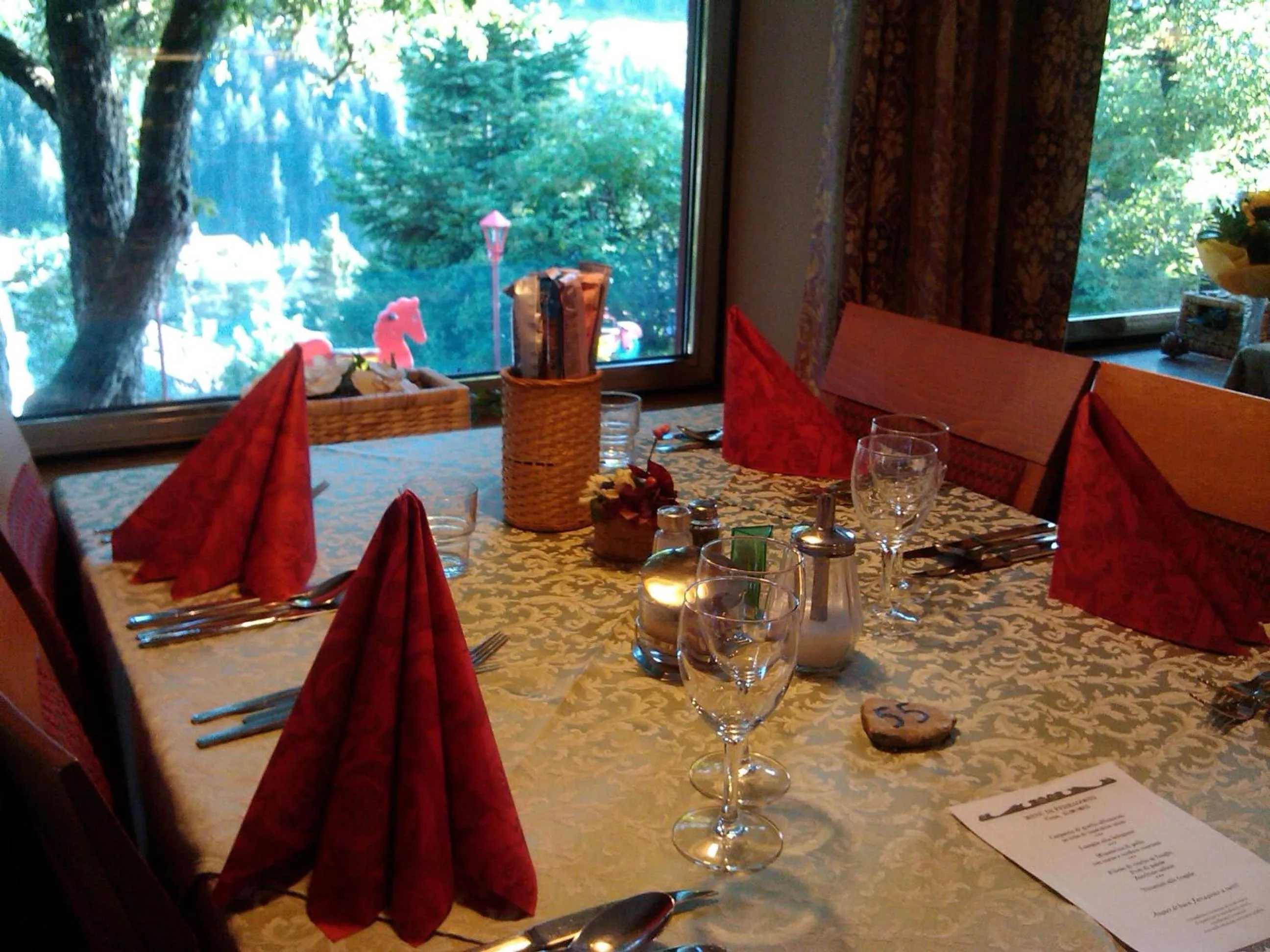 Restaurant/places to eat in Hotel Villa Emilia